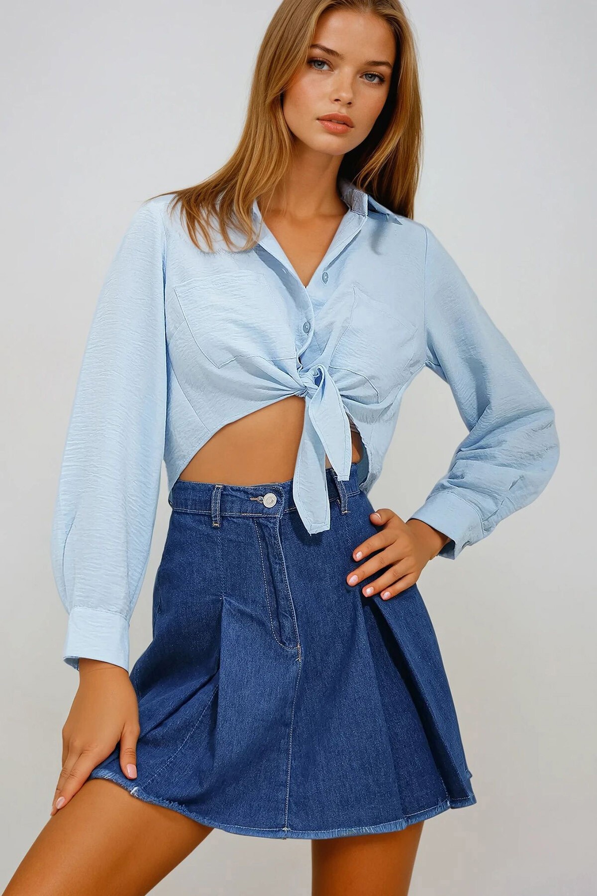 Mavi Çift Cepli Önden Bağlamalı Aerobin Crop Gömlek