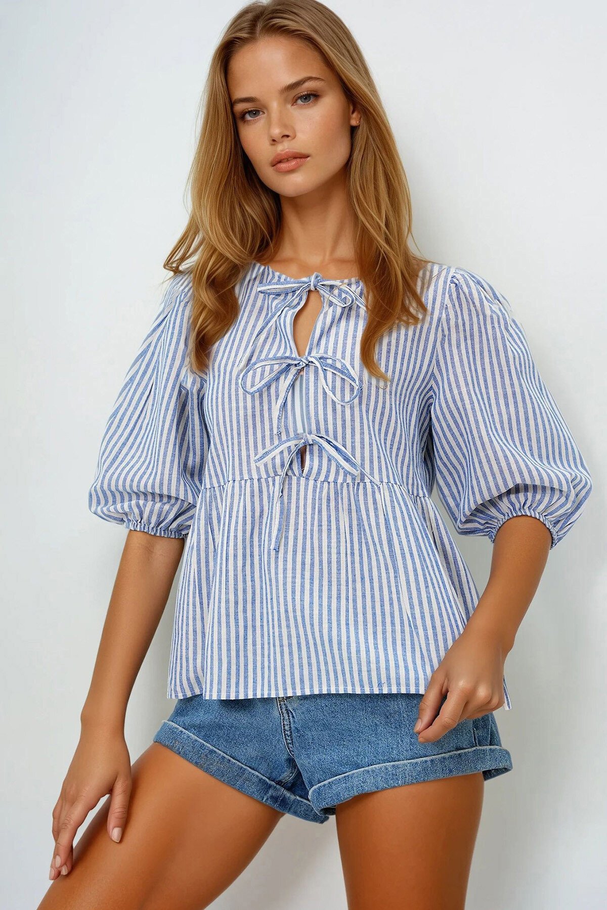 Mavi Çizgili Keten Karışımlı Bağlama Detaylı Bluz