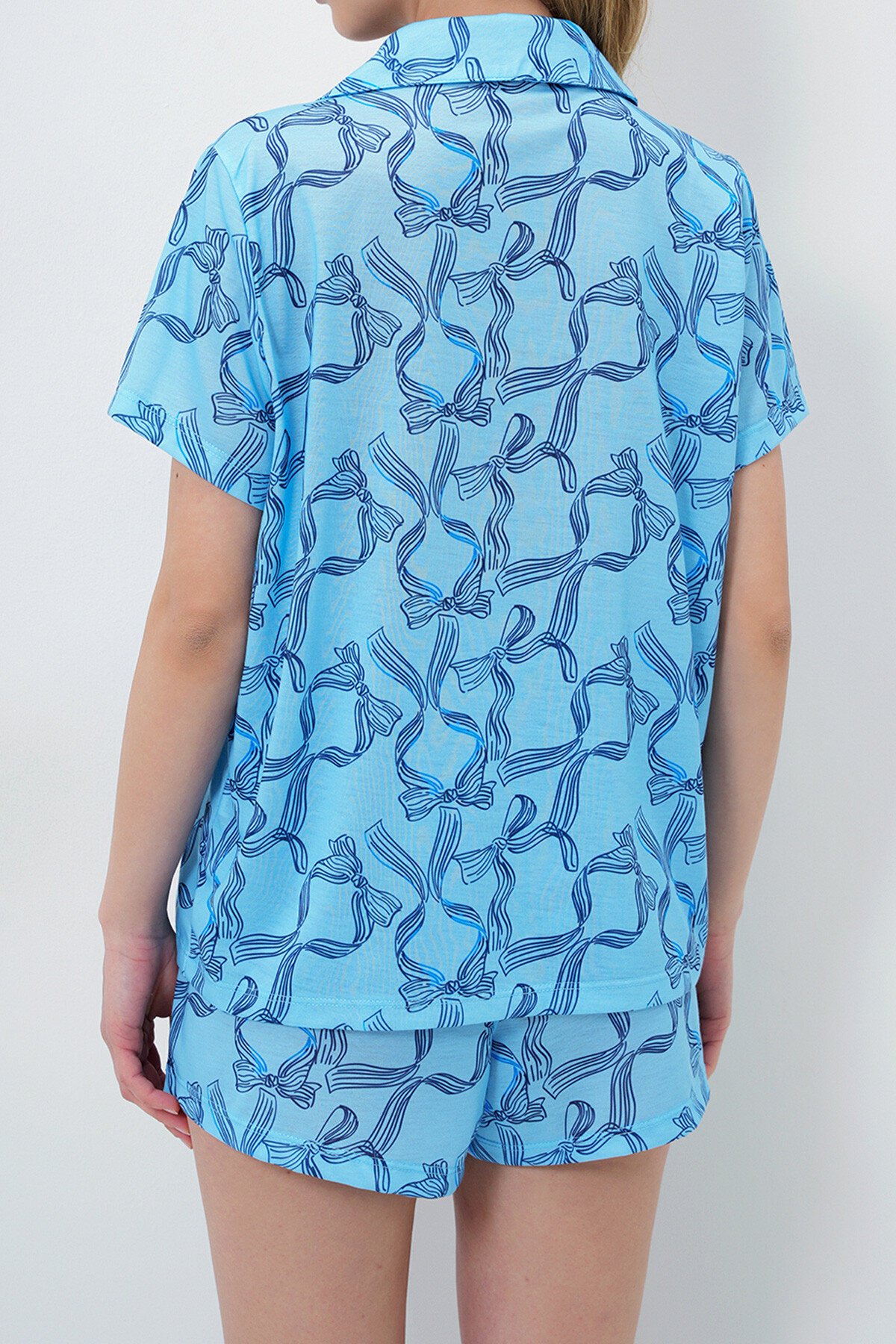 Mavi Fiyonk Desenli Örme Pamuklu Gömlek Ve Şort Pijama Takımı
