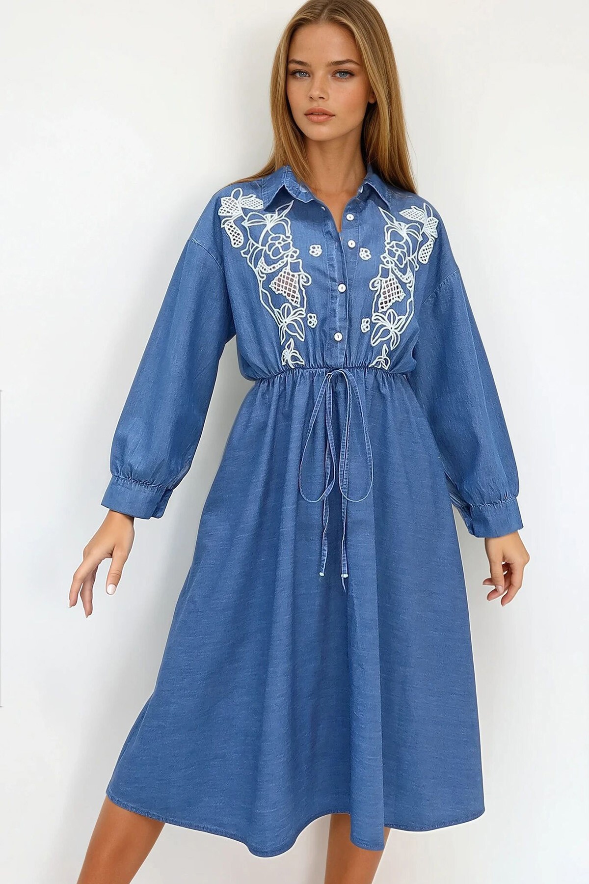 Mavi Gömlek Yaka Önü Düğmeli Nakış Detaylı Jean Elbise
