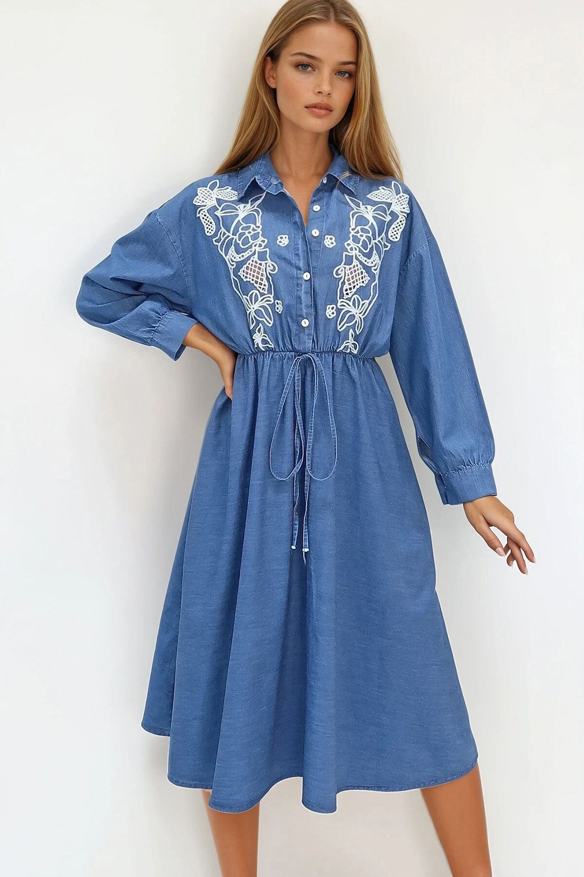 Mavi Gömlek Yaka Önü Düğmeli Nakış Detaylı Jean Elbise