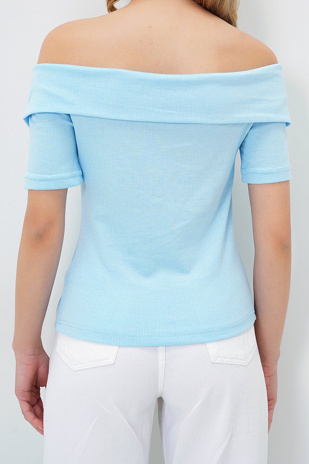 Mavi Madonna Yaka Düğme Detaylı Kısa Kol Bluz