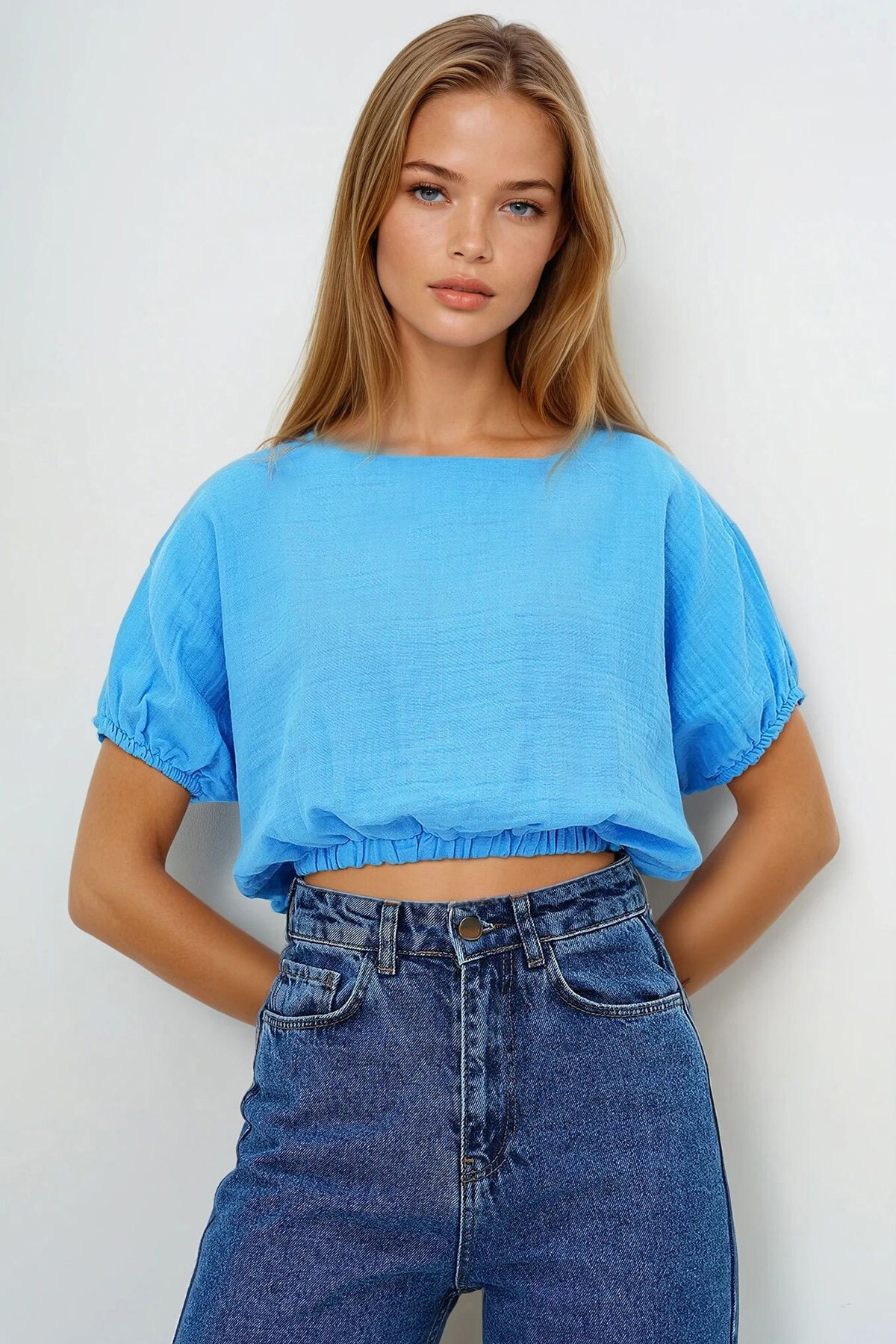 Mavi Müslin Kumaş Kayık Yaka Dokuma Crop Bluz