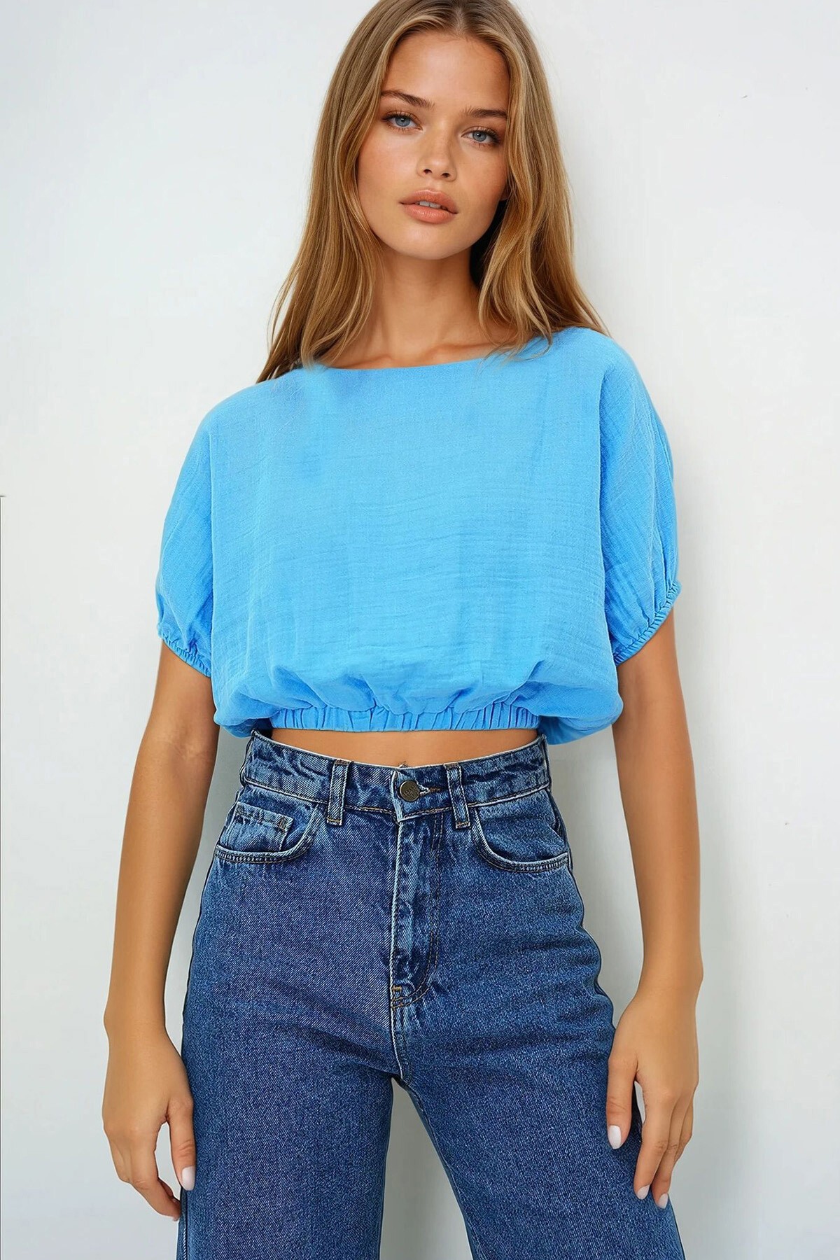 Mavi Müslin Kumaş Kayık Yaka Dokuma Crop Bluz