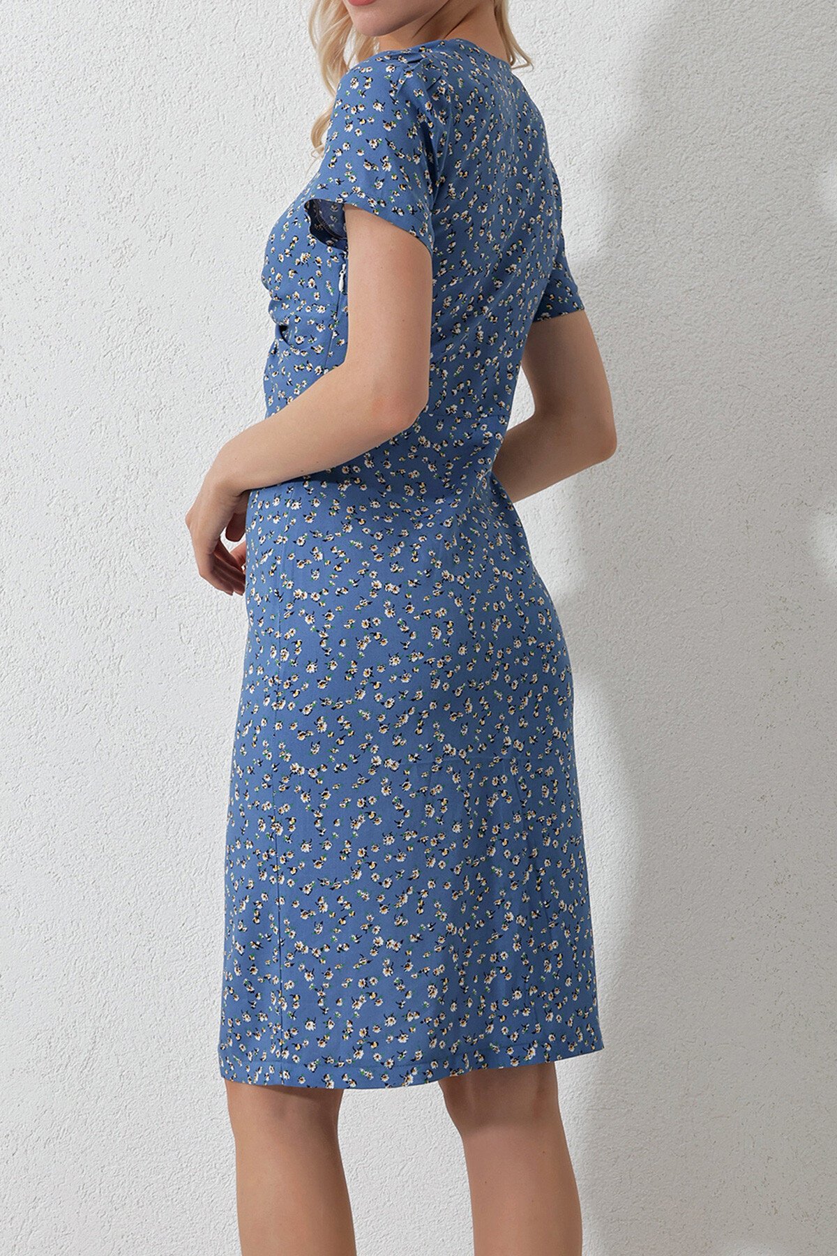 Mavi V Yaka Önü Düğümlü Çiçek Desenli Dokuma Elbise