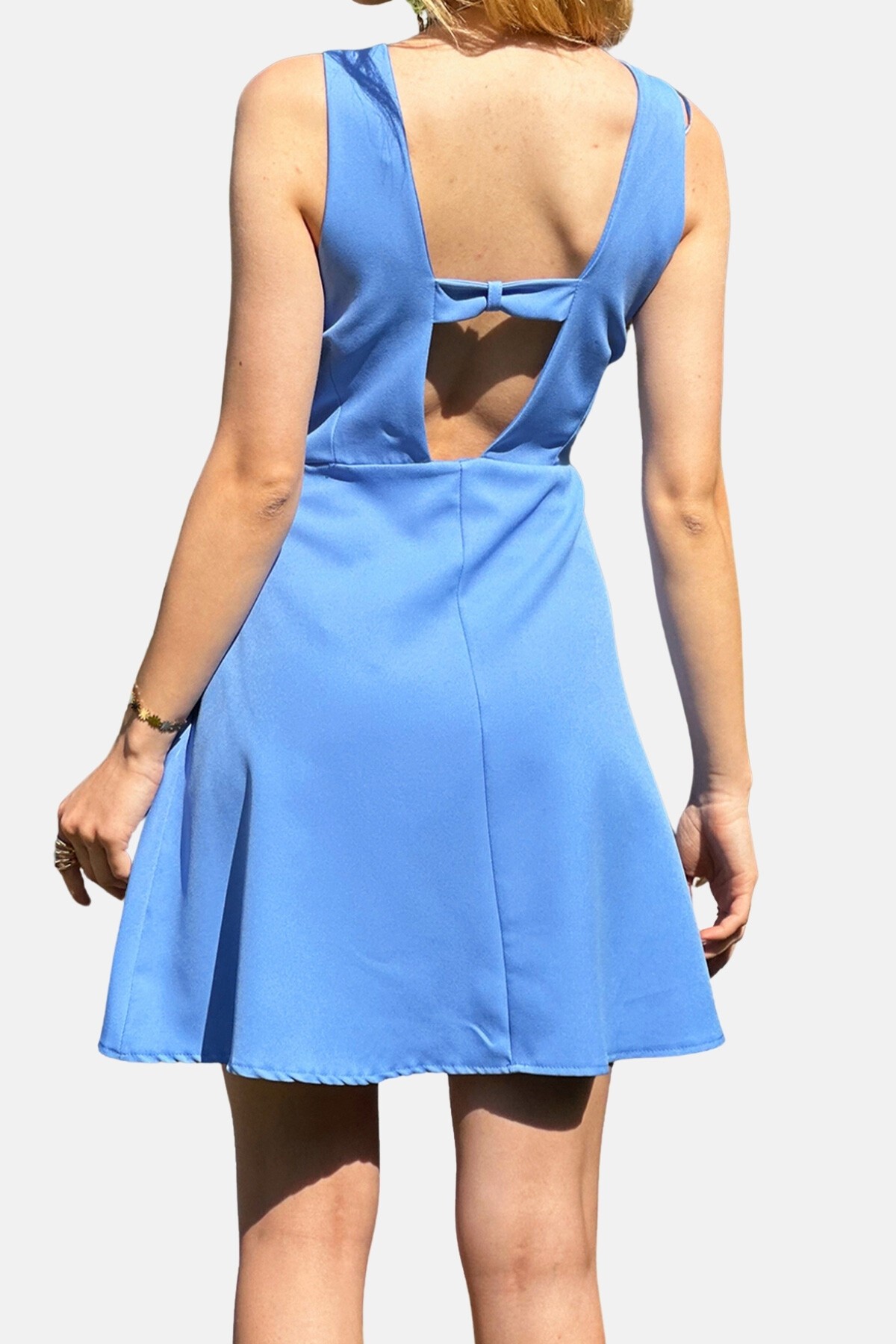 Mavi V Yaka Taş Düğmeli Sırt Dekolteli Dokuma Elbise