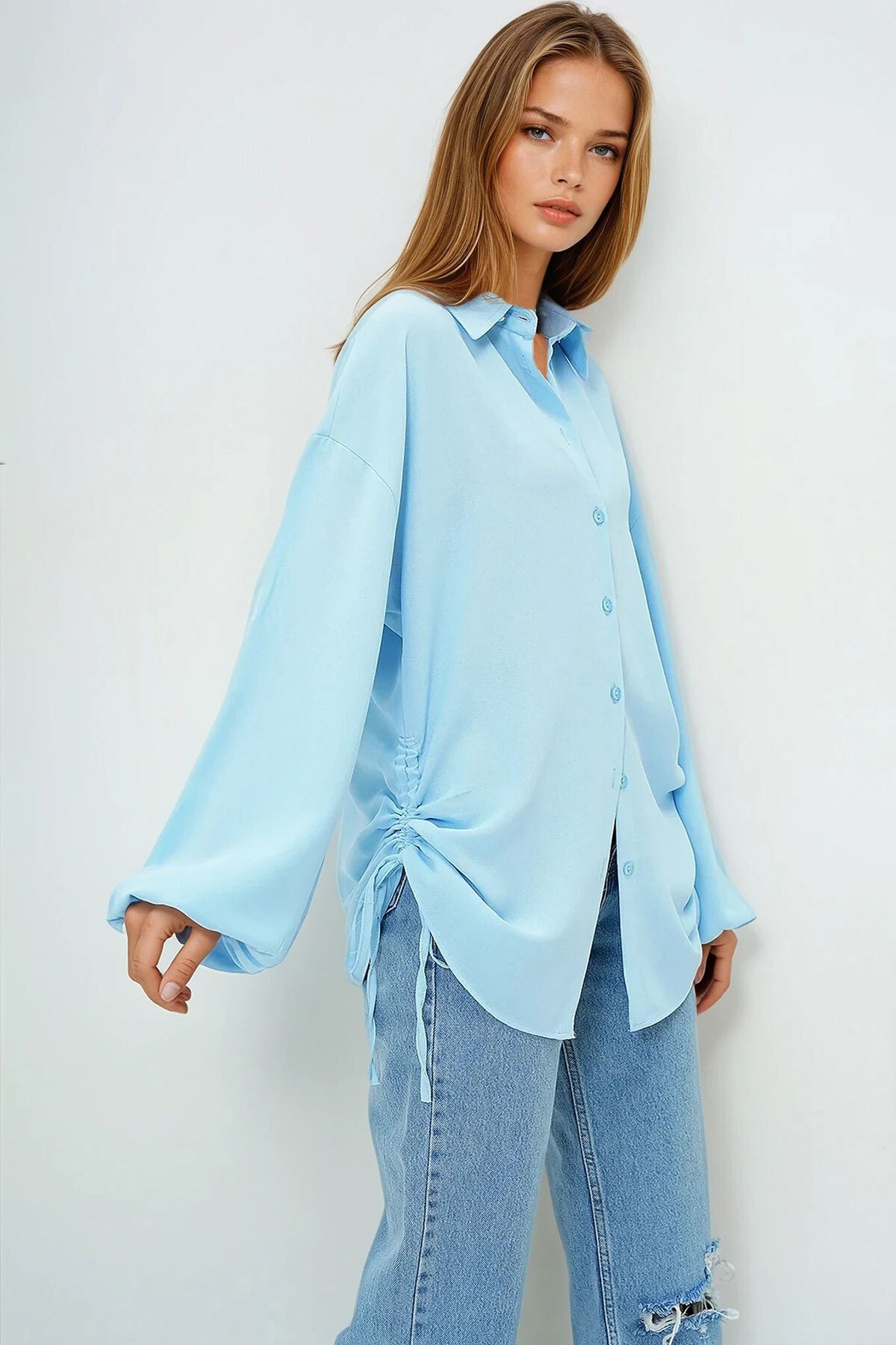Mavi Yanları Bağlama Detaylı Oversize Dokuma Gömlek