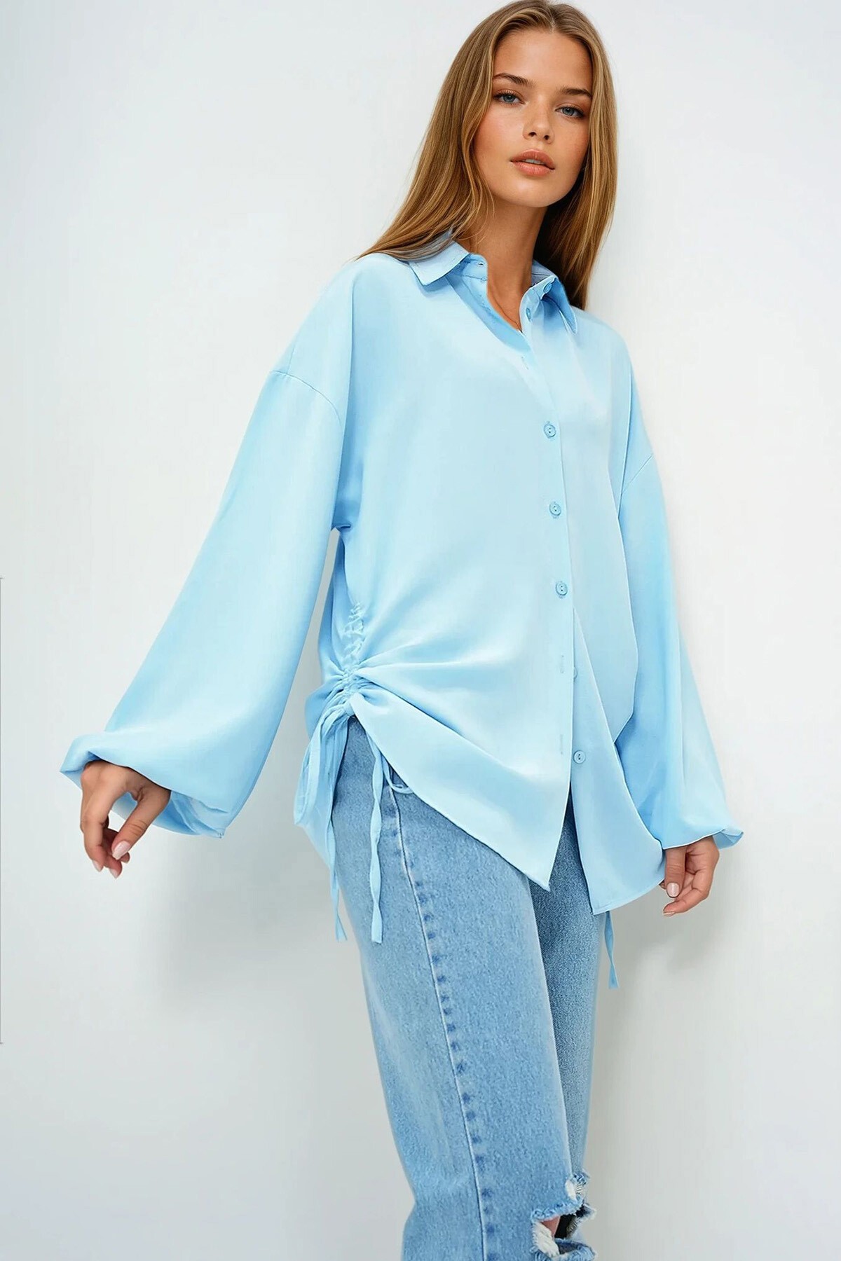 Mavi Yanları Bağlama Detaylı Oversize Dokuma Gömlek