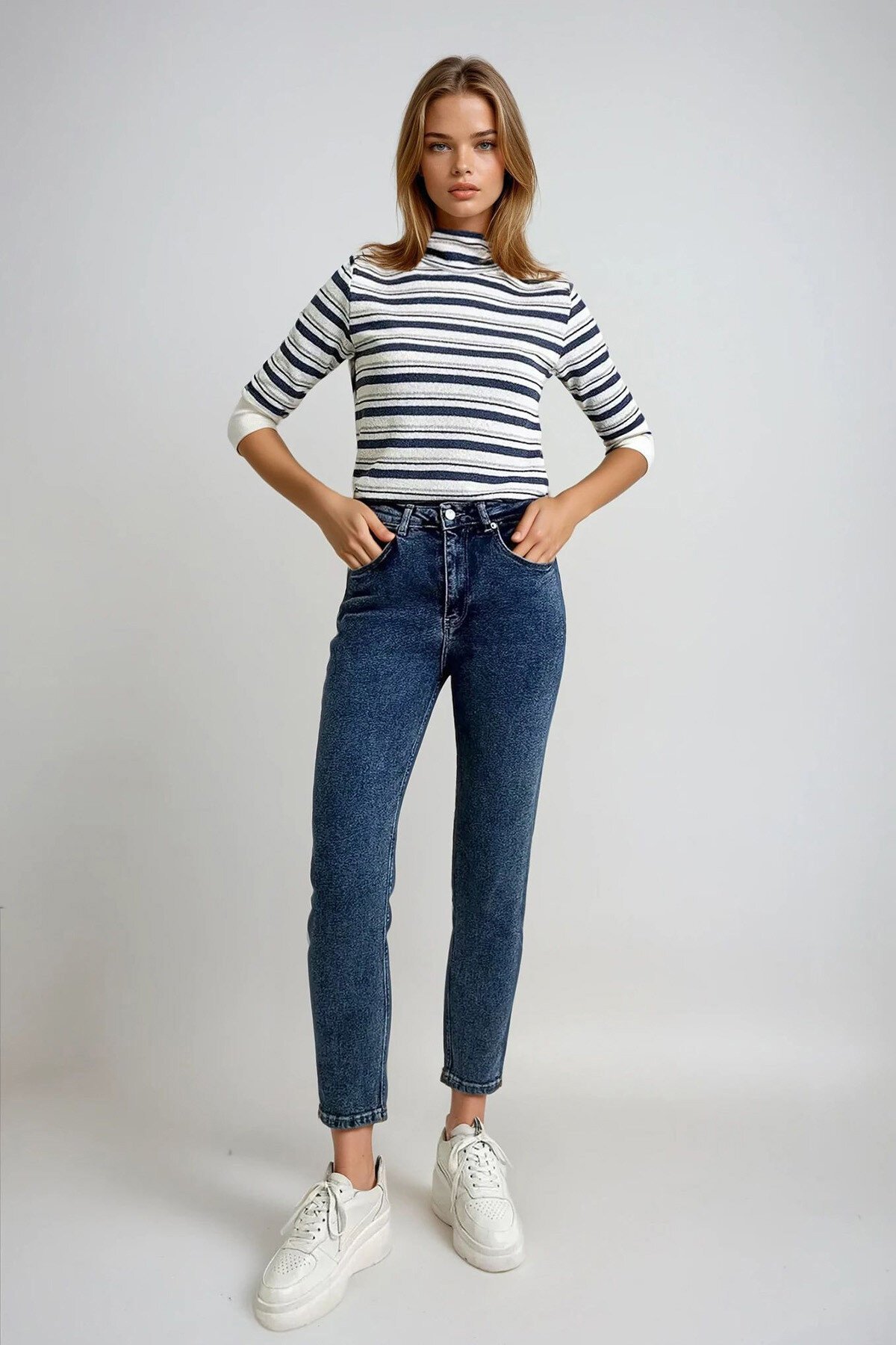 Mavi Yıkamalı Slim Fit Jean Pantolon