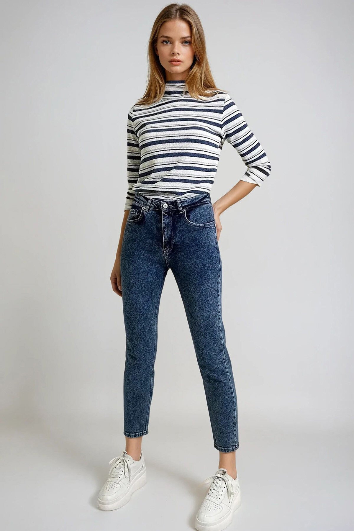 Mavi Yıkamalı Slim Fit Jean Pantolon