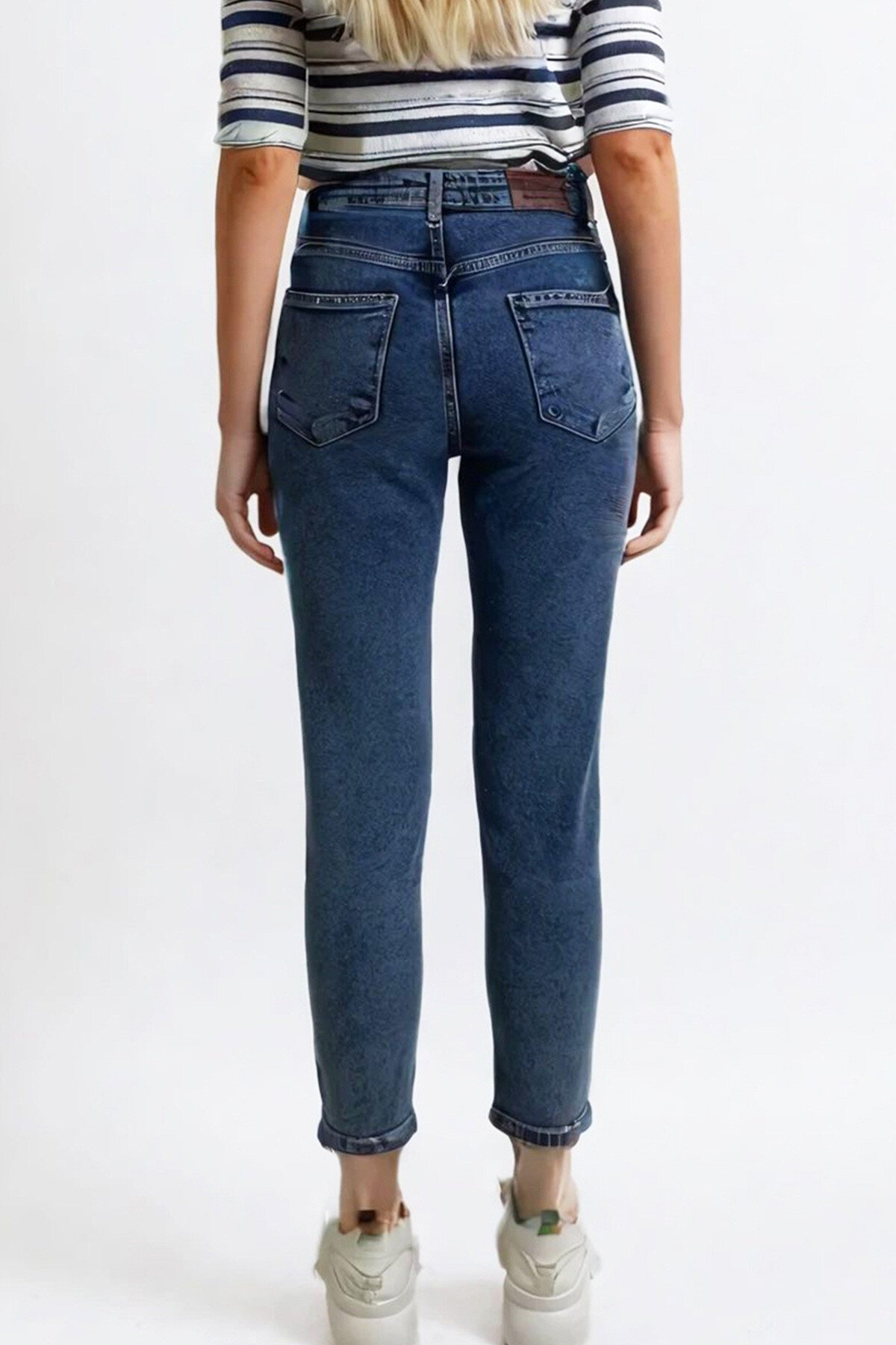 Mavi Yıkamalı Slim Fit Jean Pantolon