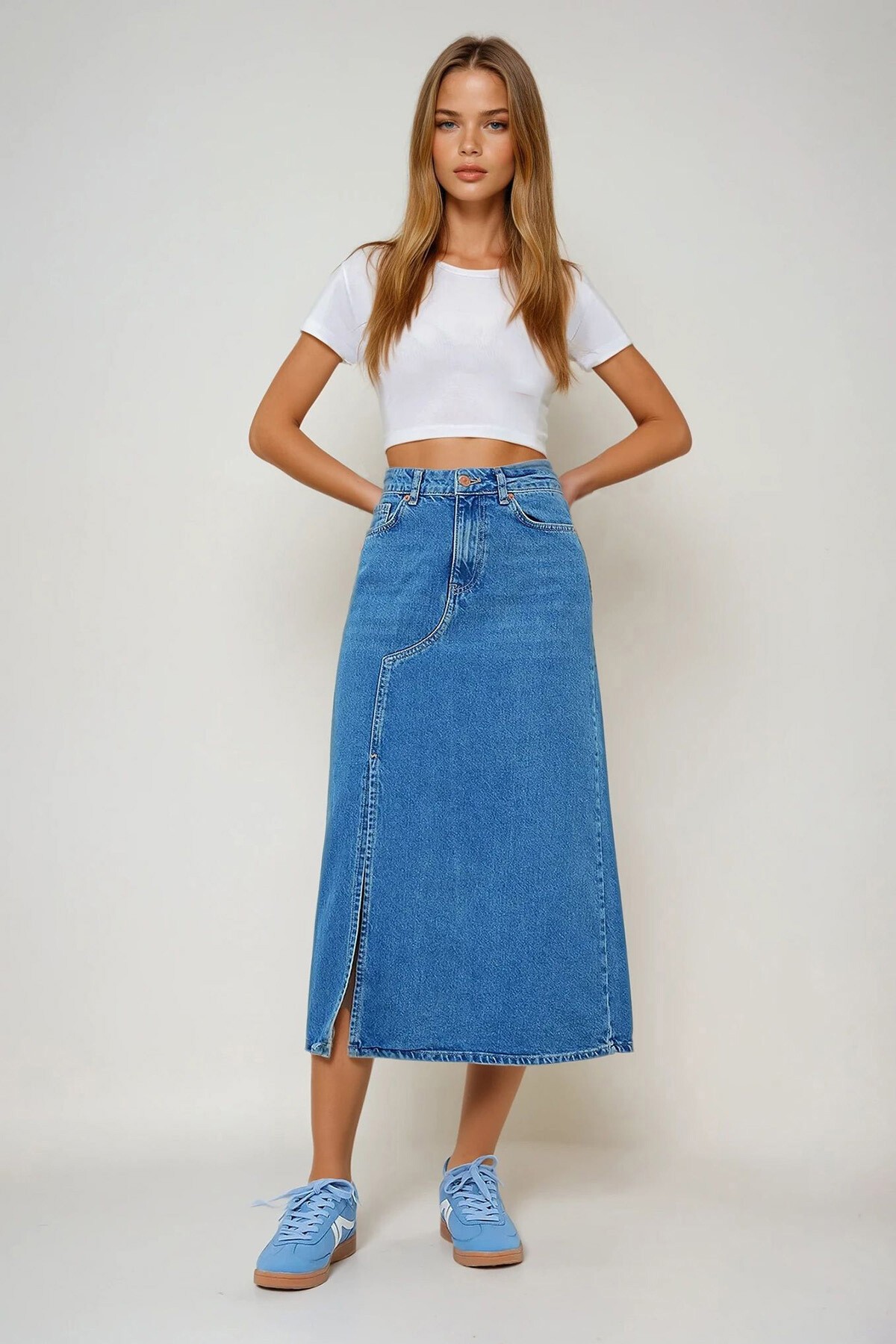 Mavi Yırtmaç Detaylı Midi Boy Jean Etek