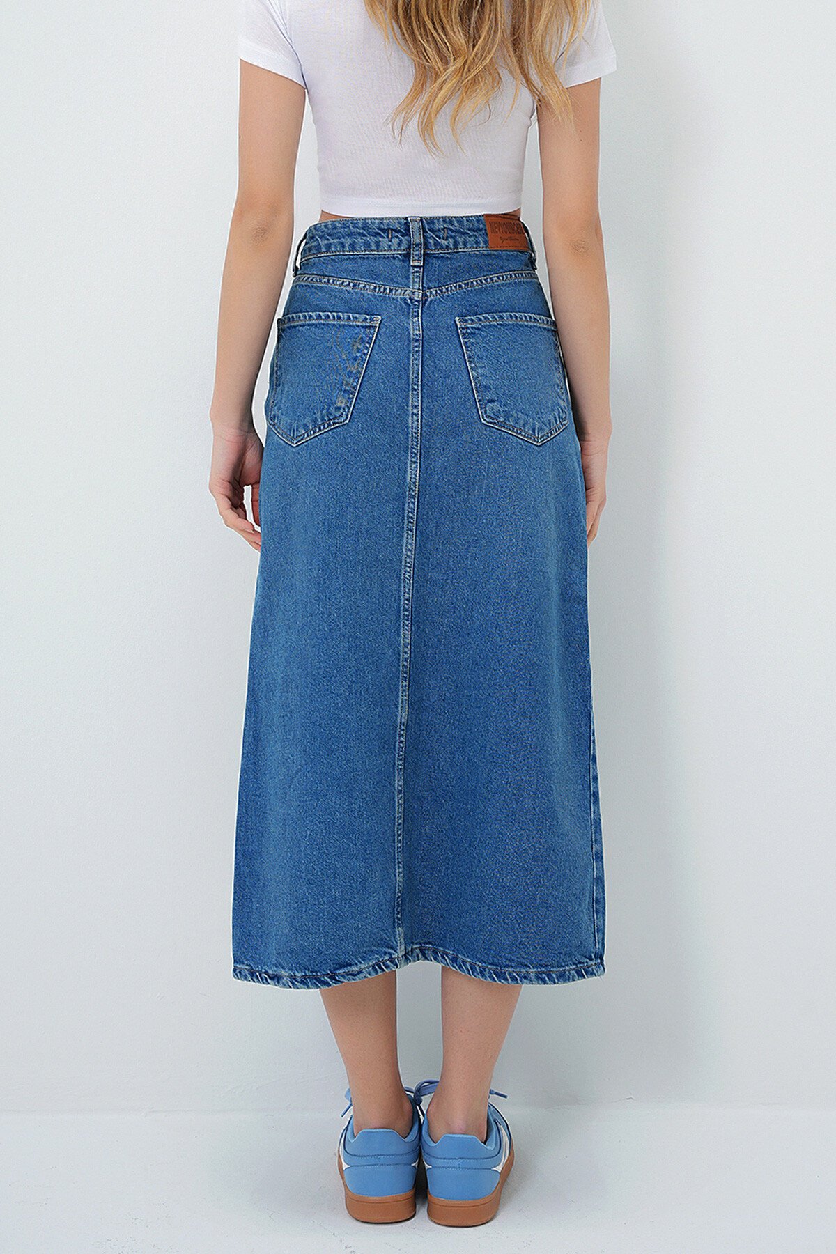 Mavi Yırtmaç Detaylı Midi Boy Jean Etek