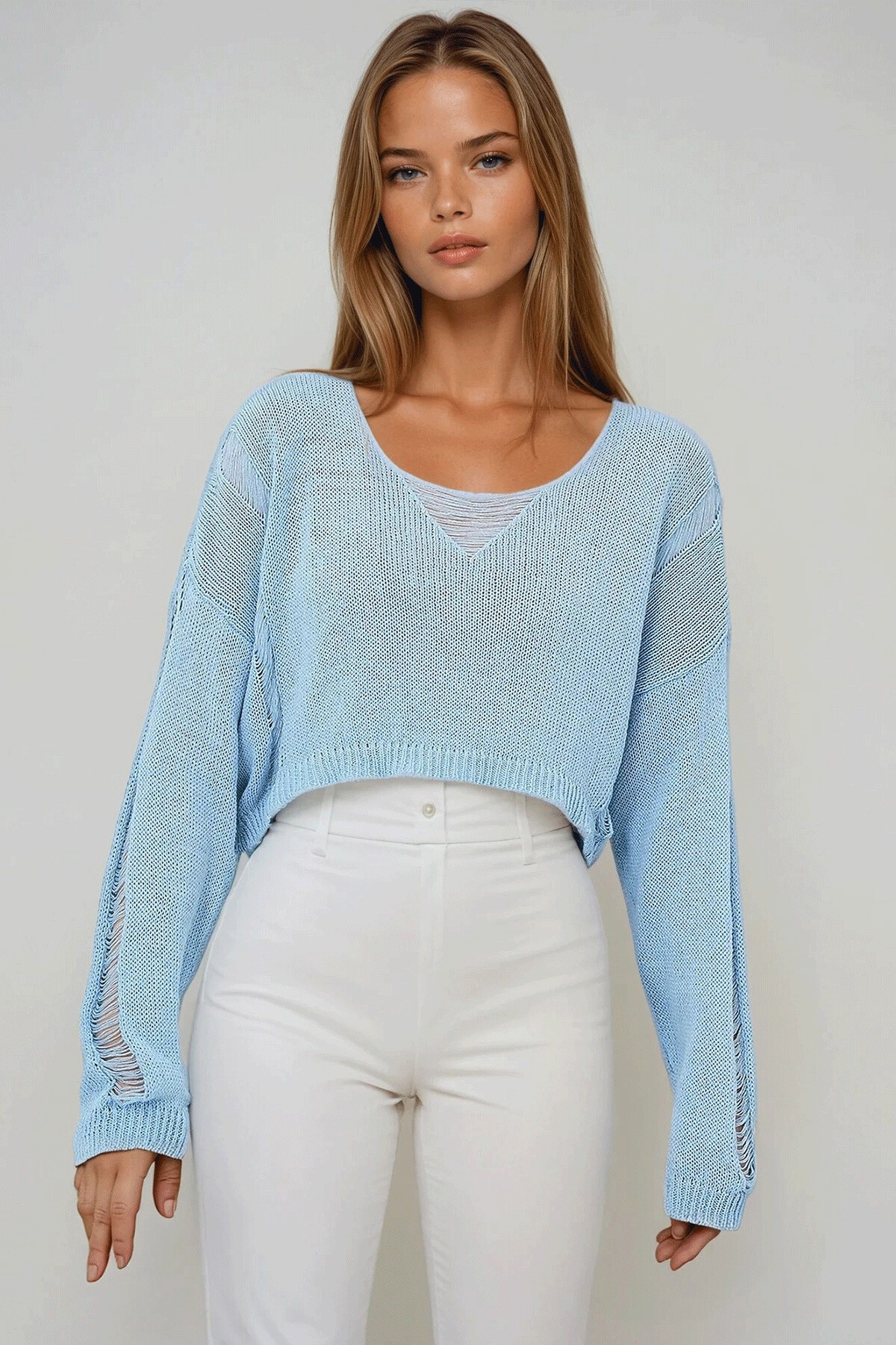 Mavi Yırtmaç Yaka Ajurlu Mevsimlik  Triko Crop Kazak