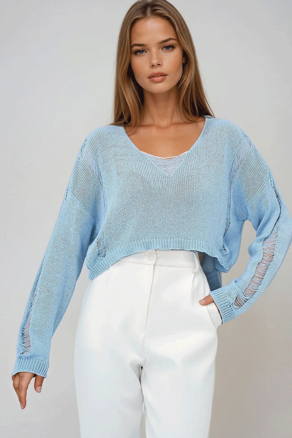 Mavi Yırtmaç Yaka Ajurlu Mevsimlik  Triko Crop Kazak