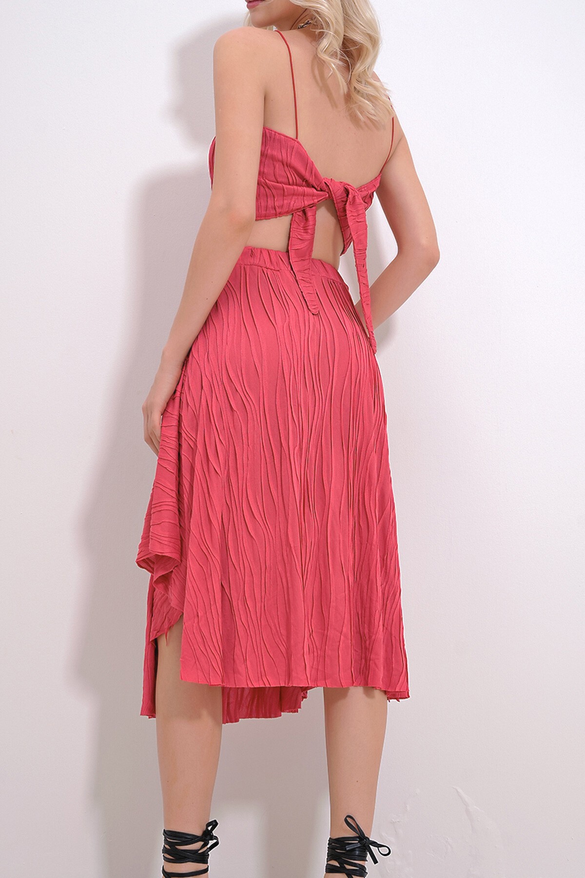 Mercan Büstiyer Ve Etekli Alt Üst Dokuma Takım