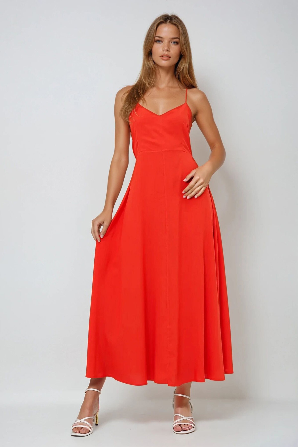 Mercan İp Askılı Sırtı Bağlama Detaylı Maxi Boy Yazlık Elbise