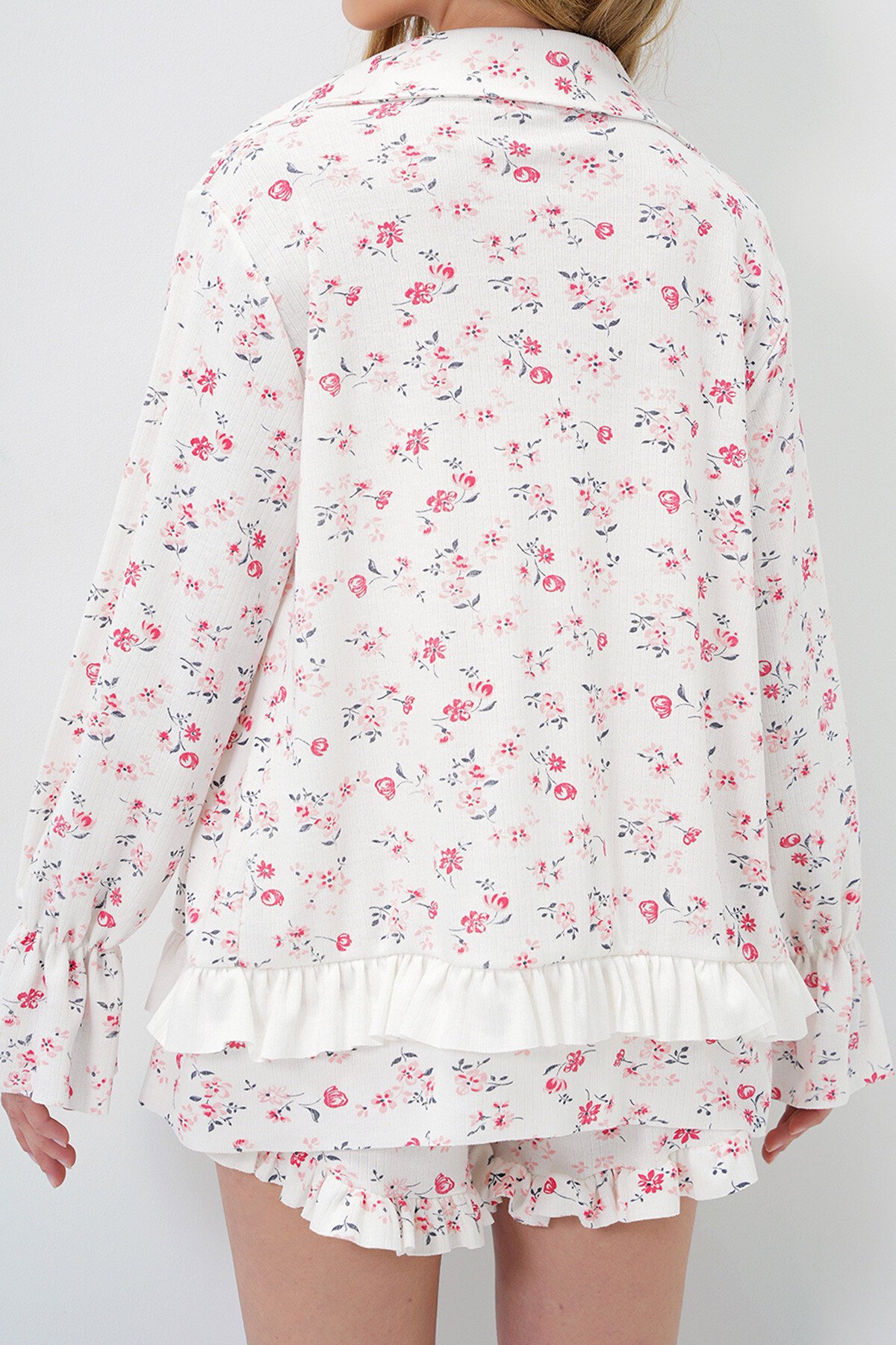 Mikro Çiçek Nar Pamuklu Fırfır Detaylı Büstiyer Şort Ve Kimonolu 3Lü Pijama Takımı