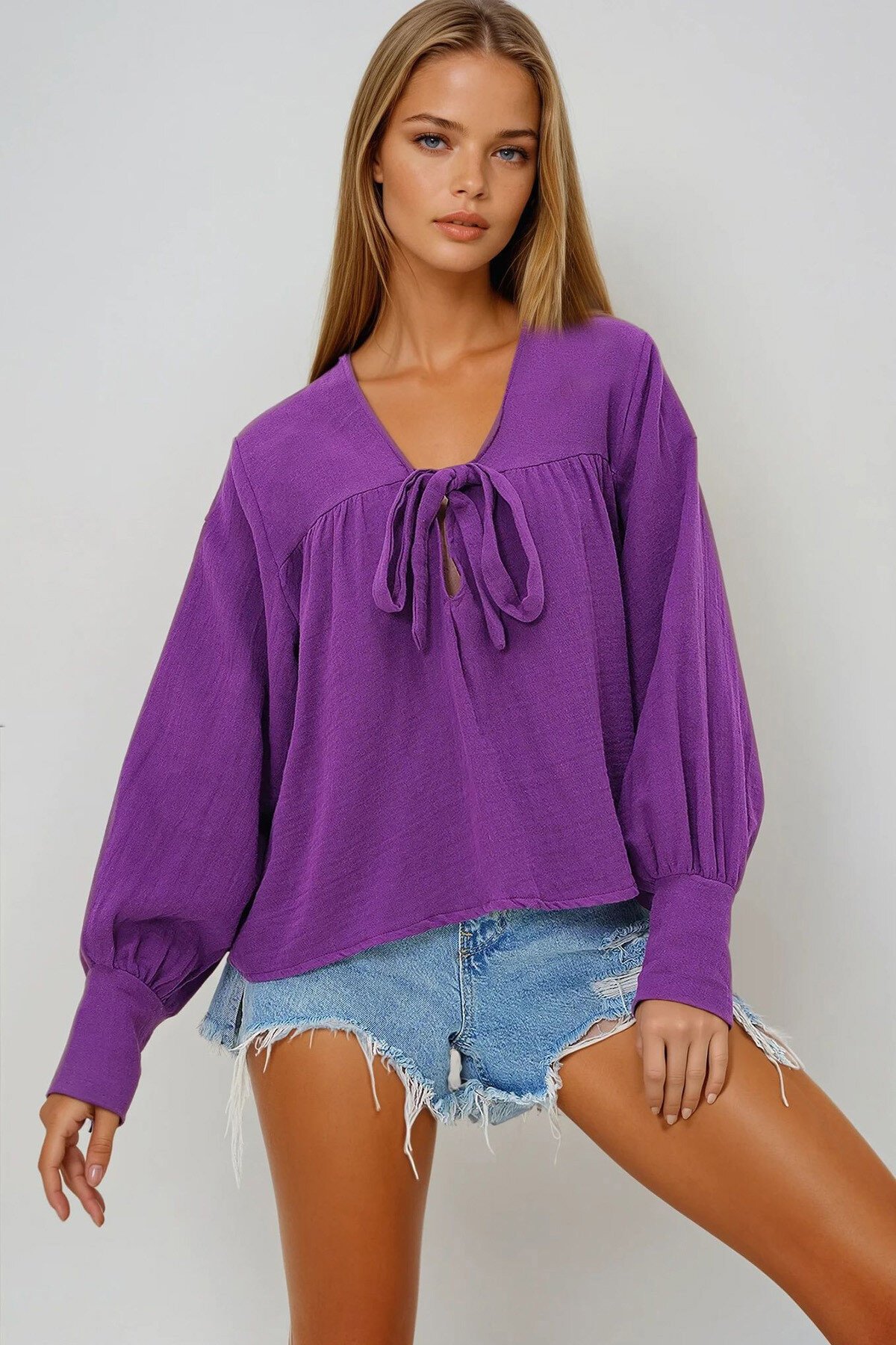 Mor V Yaka Göğüsten Bağlamalı Büzgülü Yazlık Dokuma Bluz