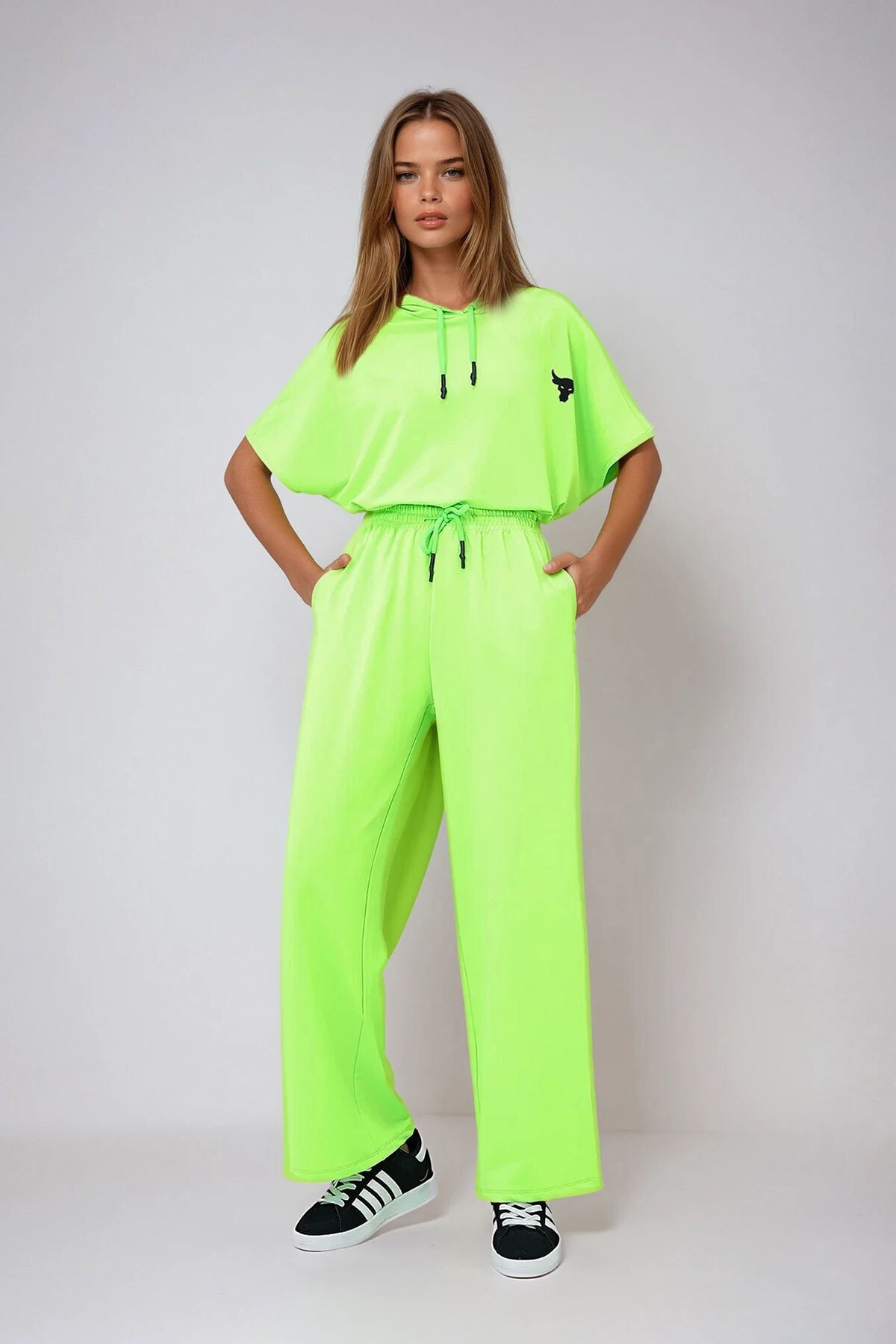Neon Yeşil Kapüşonlu Oversize Crop Ve Çift Cepli Pantolon Takım