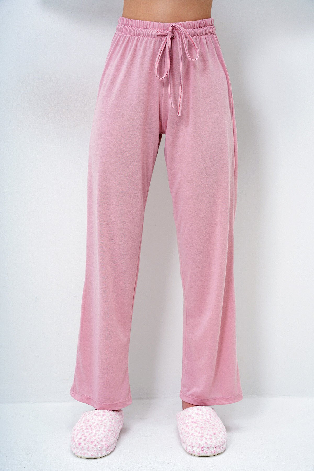 Pembe Bisiklet Yaka Baskılı T Shirt Ve Düz Renk Pantolonlu Pijama Takımı