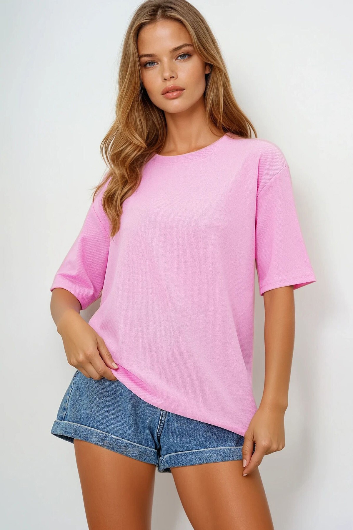 Pembe Bisiklet Yaka Dokulu Basic T Shırt