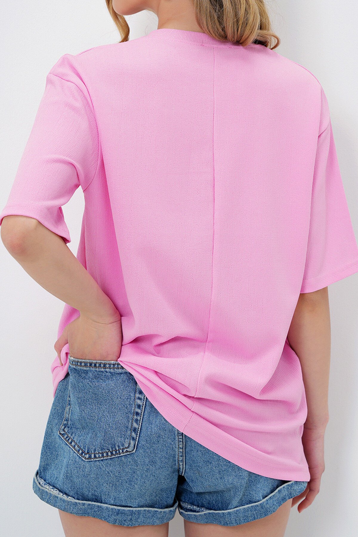 Pembe Bisiklet Yaka Dokulu Basic T Shırt