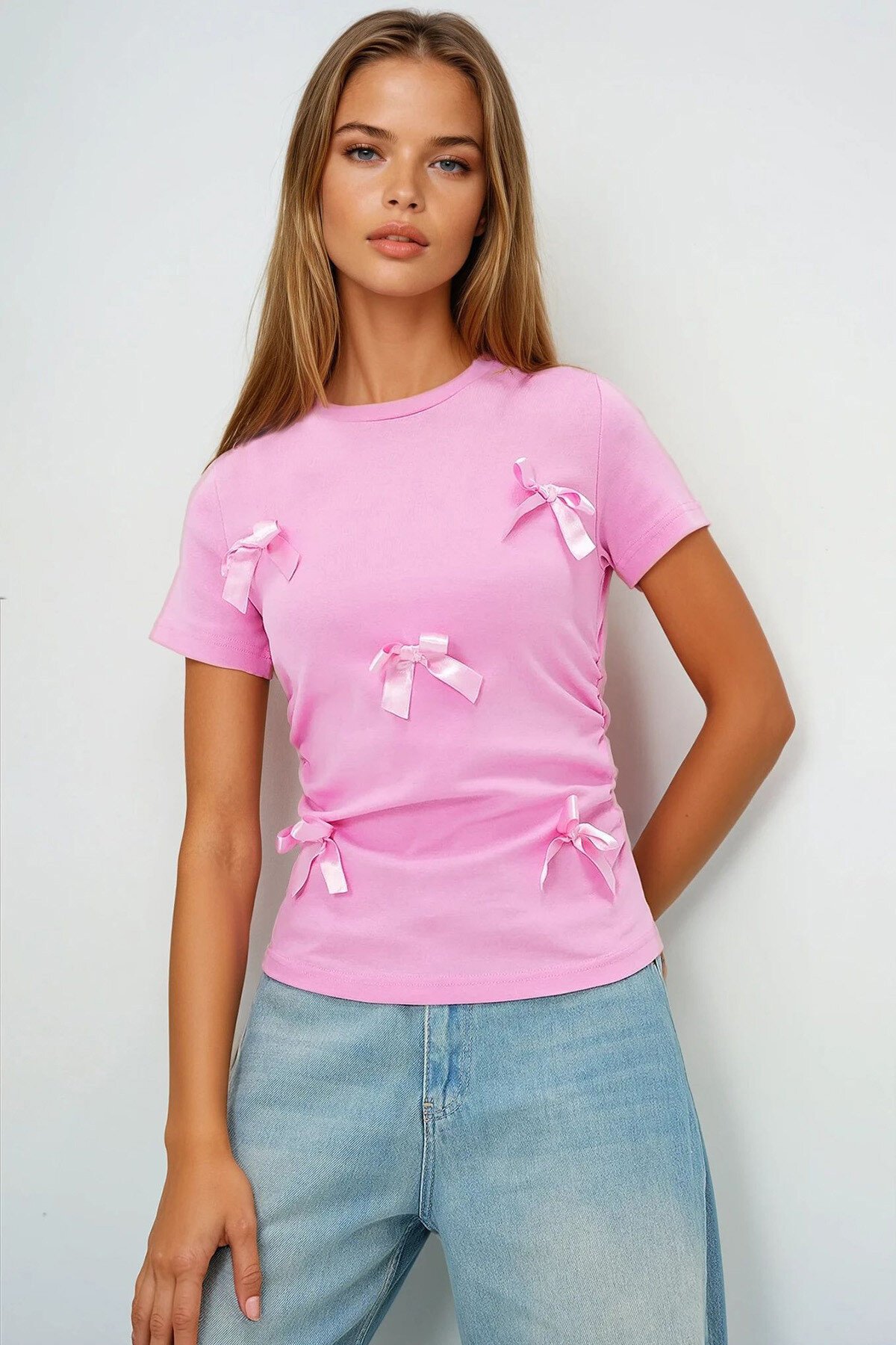 Pembe Bisiklet Yaka Fiyonk İşlemeli Drapeli Bluz