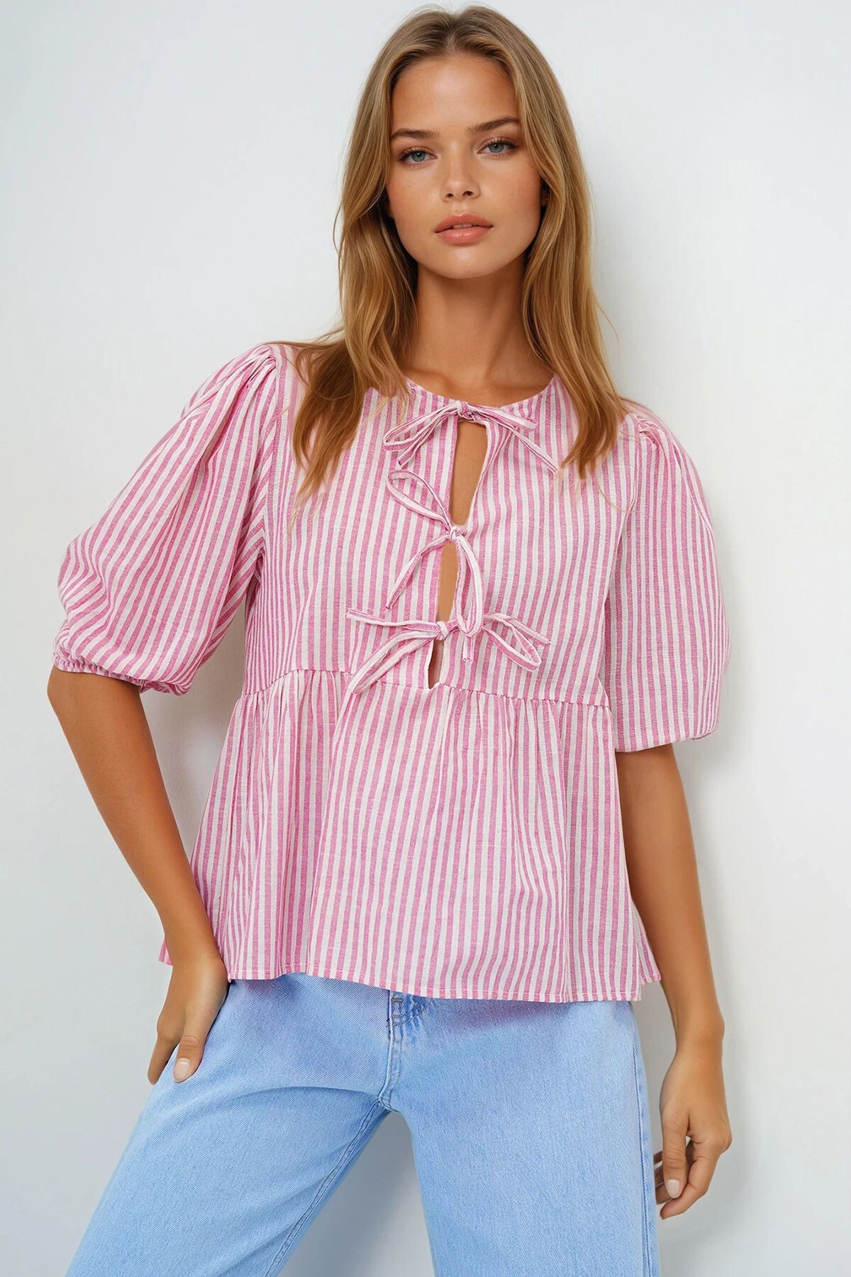 Pembe Çizgili Keten Karışımlı Bağlama Detaylı Bluz