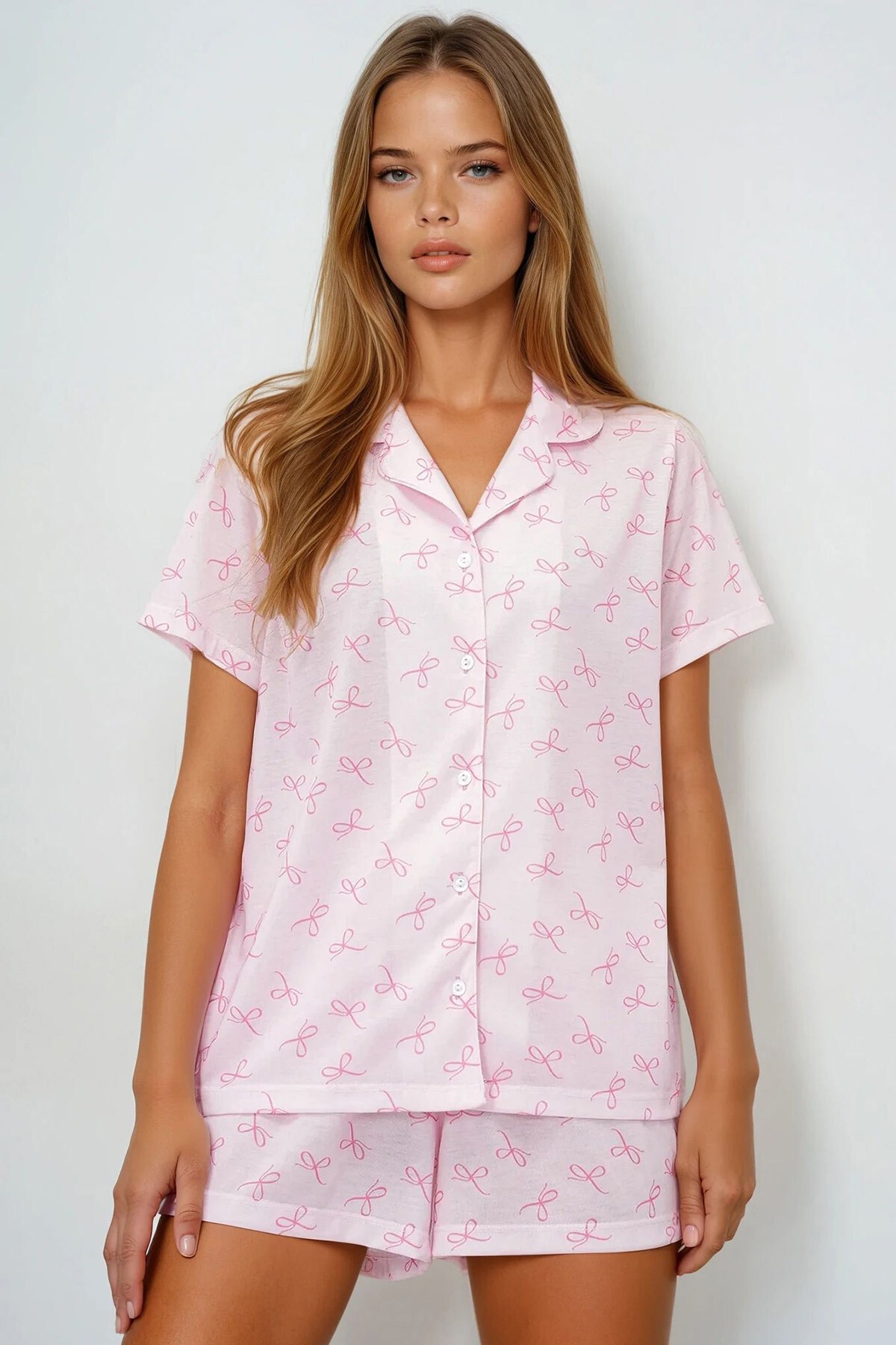 Pembe Fiyonk Desenli Örme Pamuklu Gömlek Ve Şort Pijama Takımı