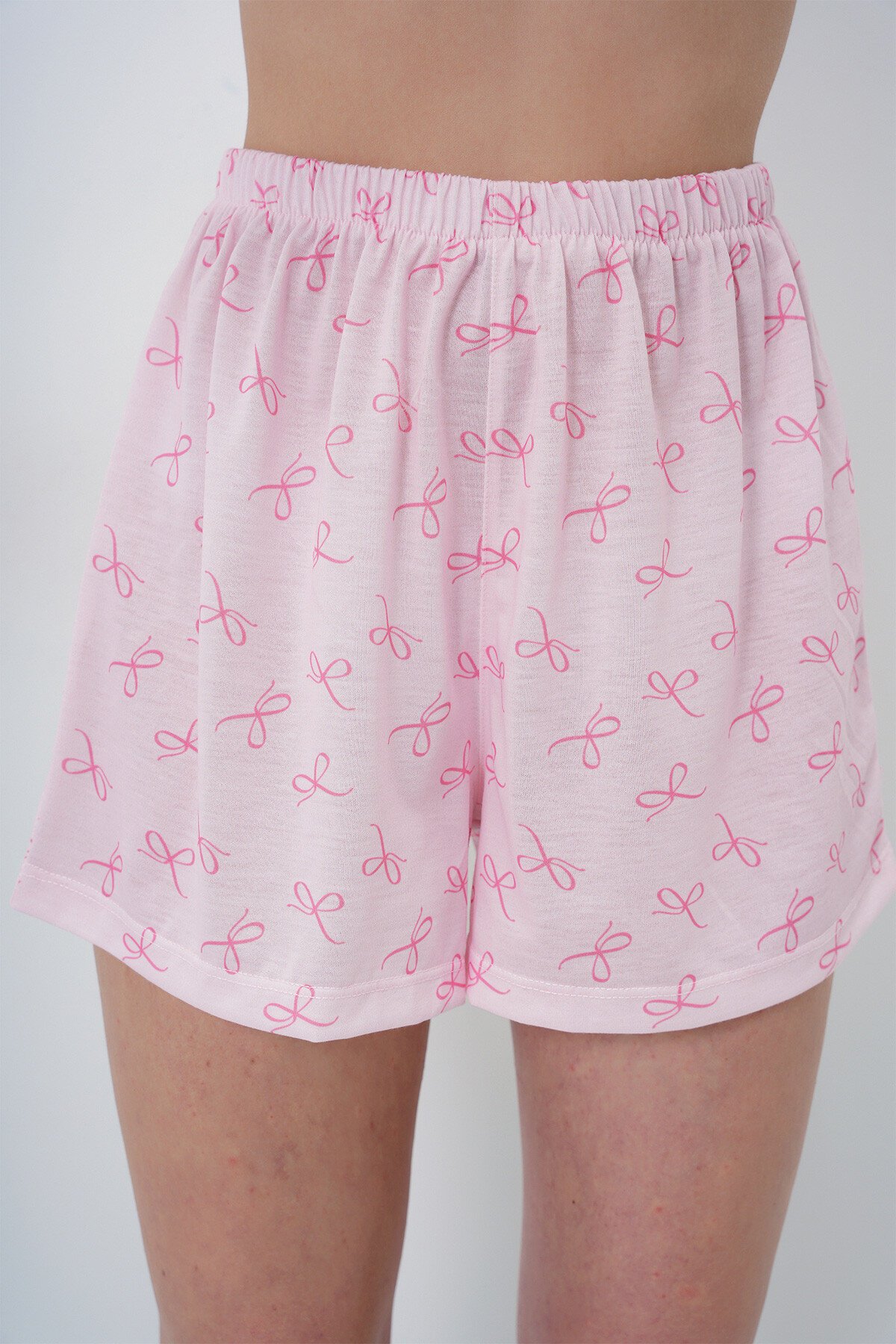 Pembe Fiyonk Desenli Örme Pamuklu Gömlek Ve Şort Pijama Takımı