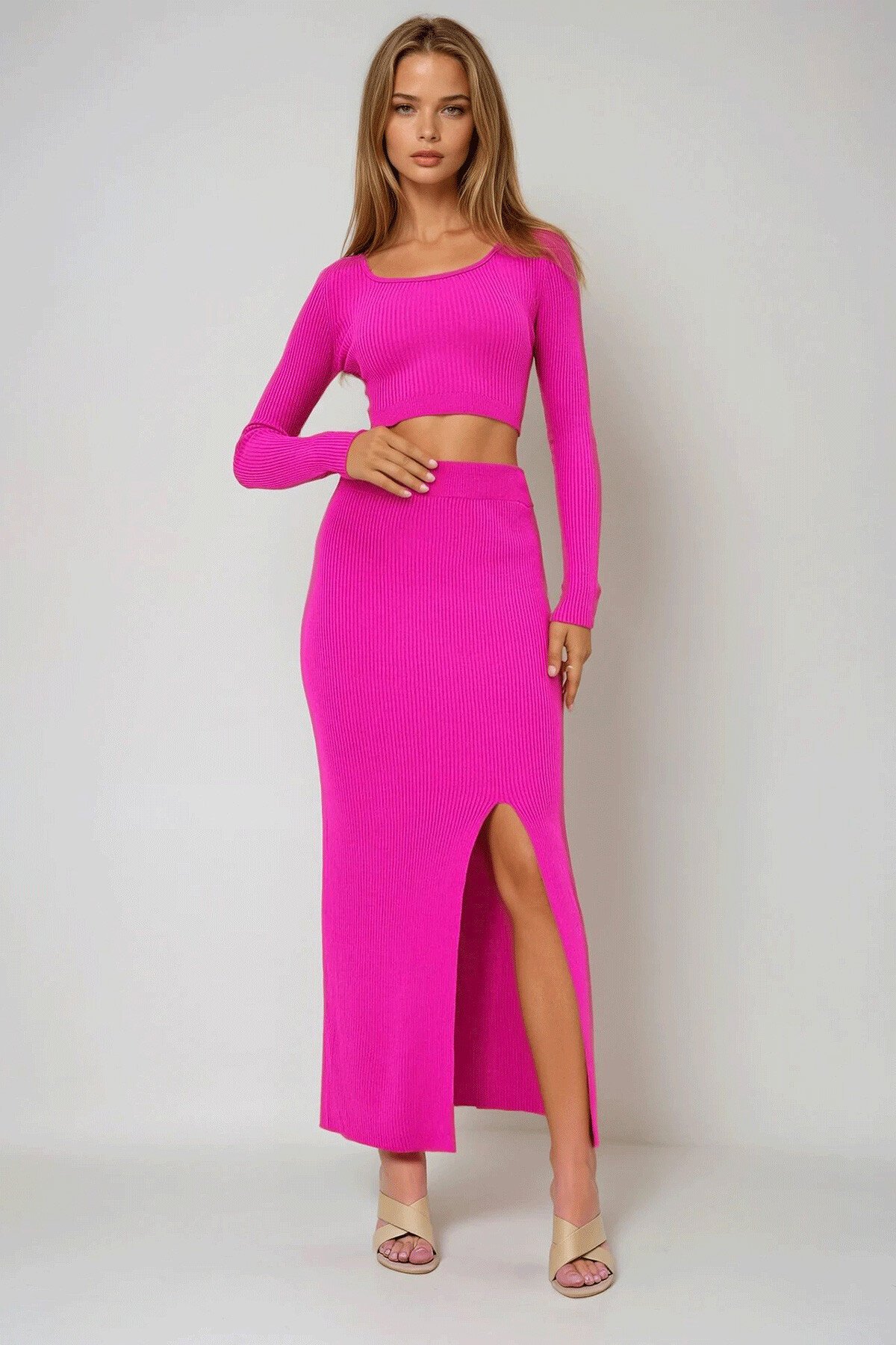 Pembe Geniş Yaka Uzun Kol Crop Kazak Ve Yırtmaçlı Etek Takım