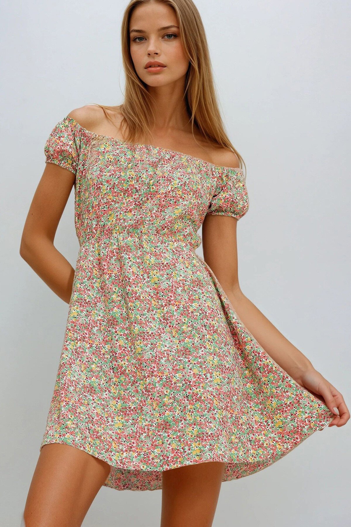 Pembe Madonna Yaka Karpuz Kollu Desenli Krinkıl Örme Elbise