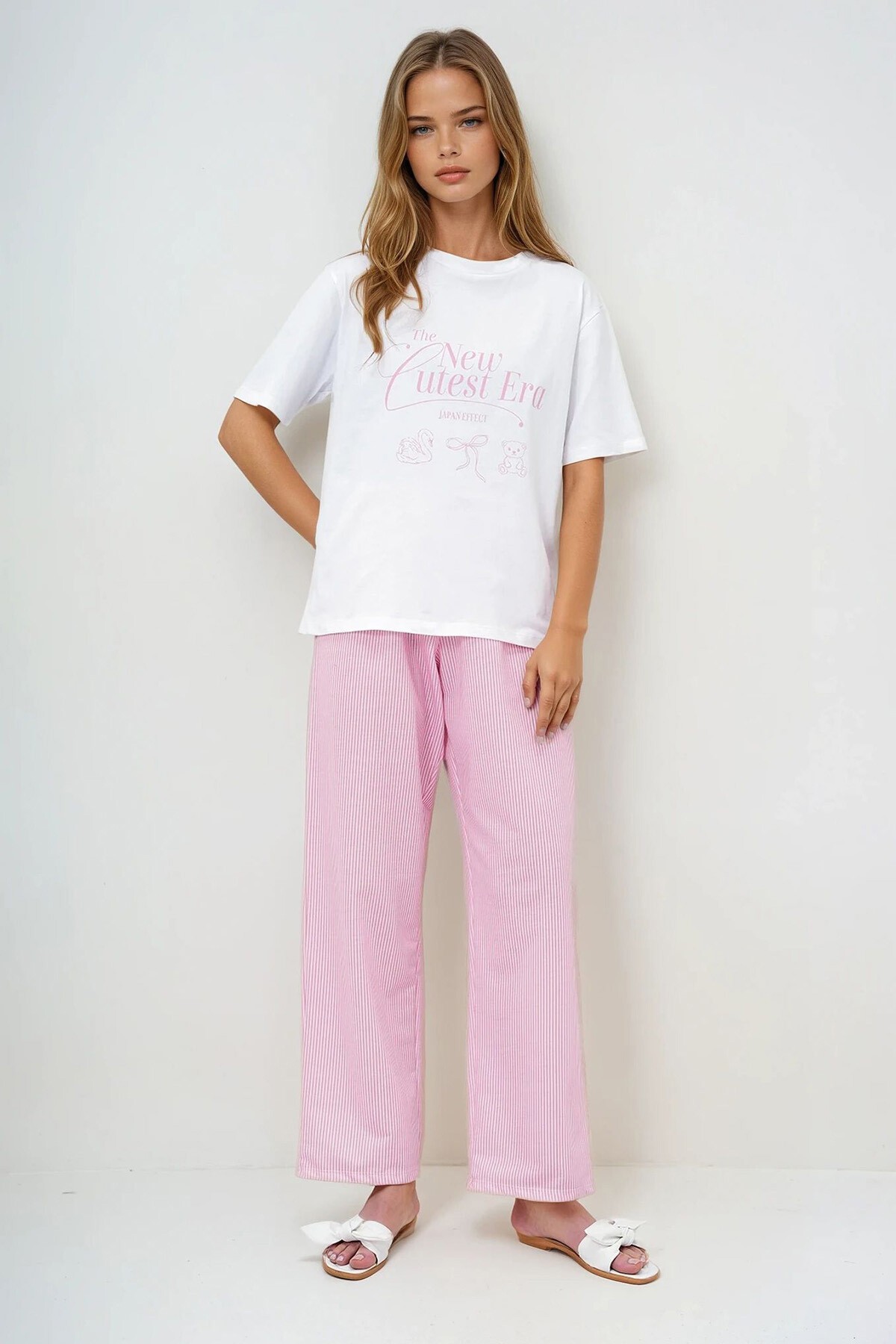 Pembe Yazı Baskılı Basic T Shirt Ve Çizgili Pantolonlu Örme Pijama Takımı