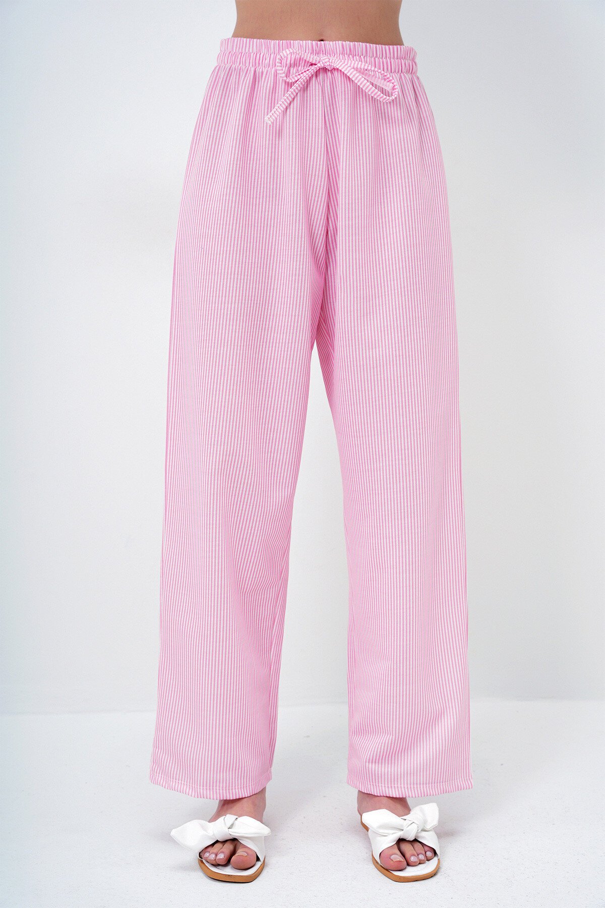 Pembe Yazı Baskılı Basic T Shirt Ve Çizgili Pantolonlu Örme Pijama Takımı