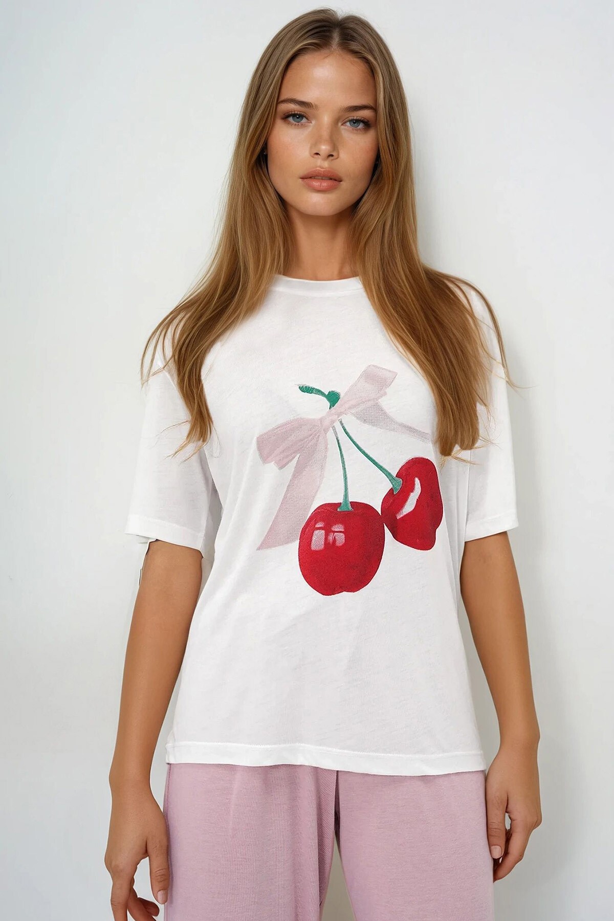 Pudra Bisiklet Yaka Baskılı T Shirt Ve Düz Renk Pantolonlu Pijama Takımı