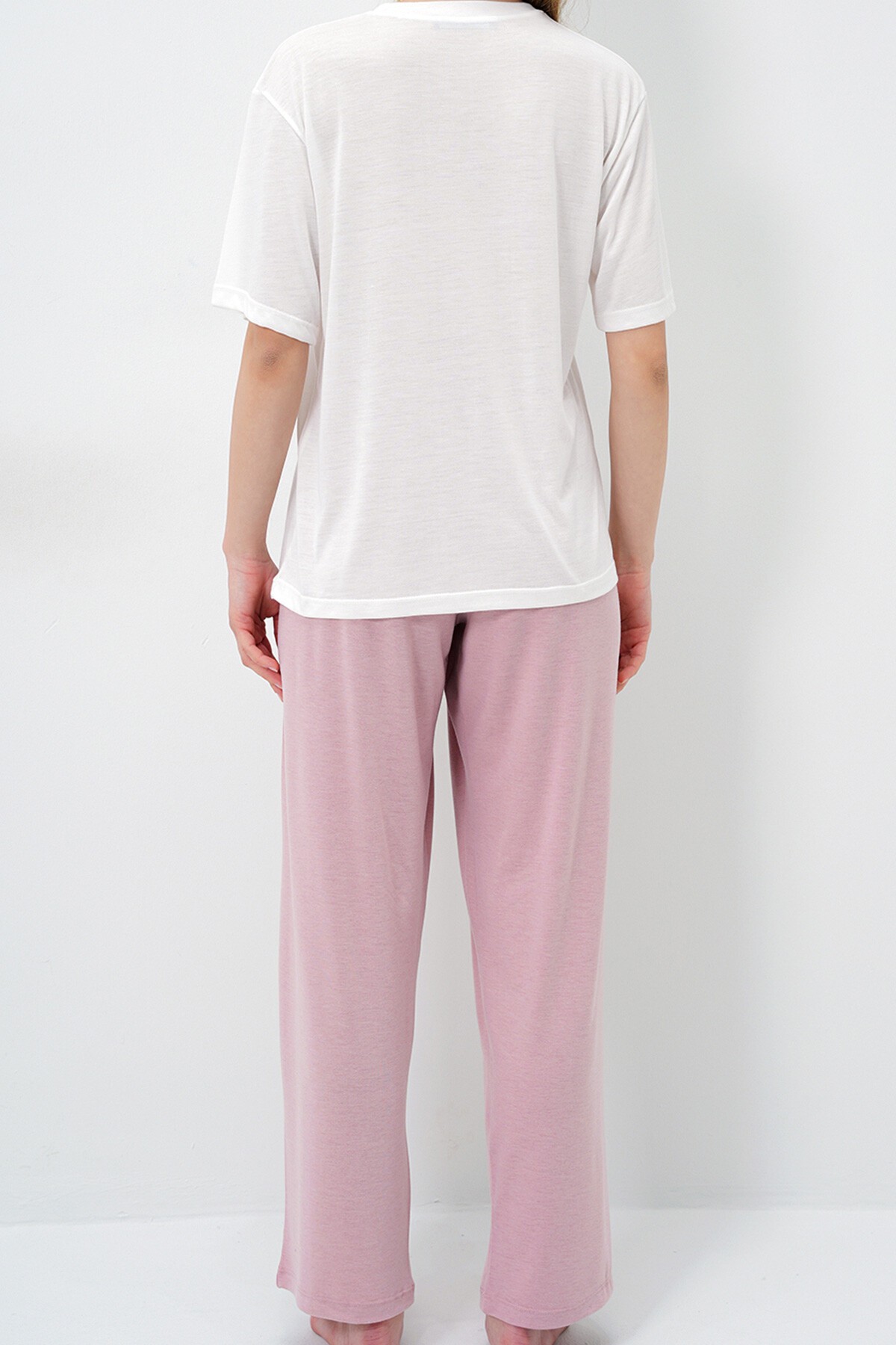 Pudra Bisiklet Yaka Baskılı T Shirt Ve Düz Renk Pantolonlu Pijama Takımı