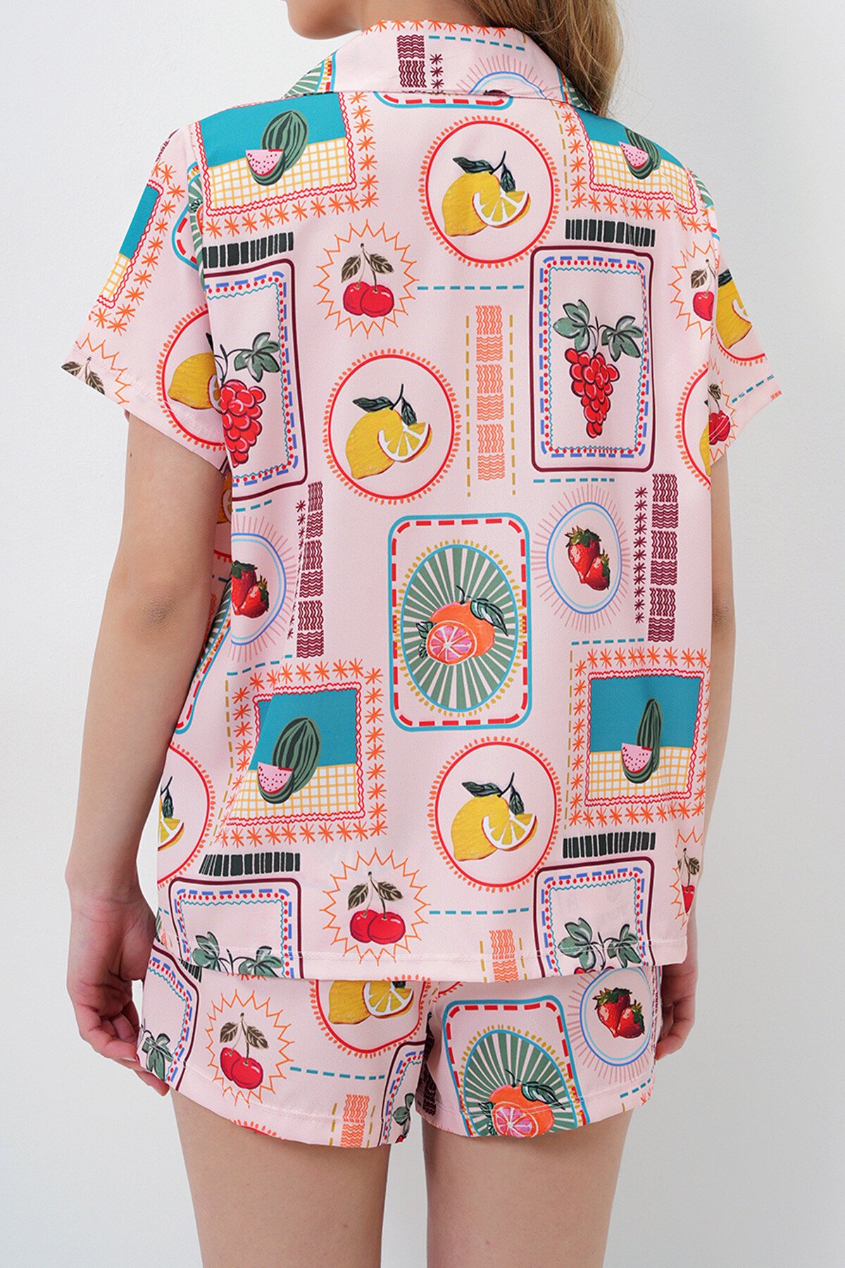 Pudra Desenli Önü Düğmeli Dokuma Gömlek Ve Şort Pijama Takım