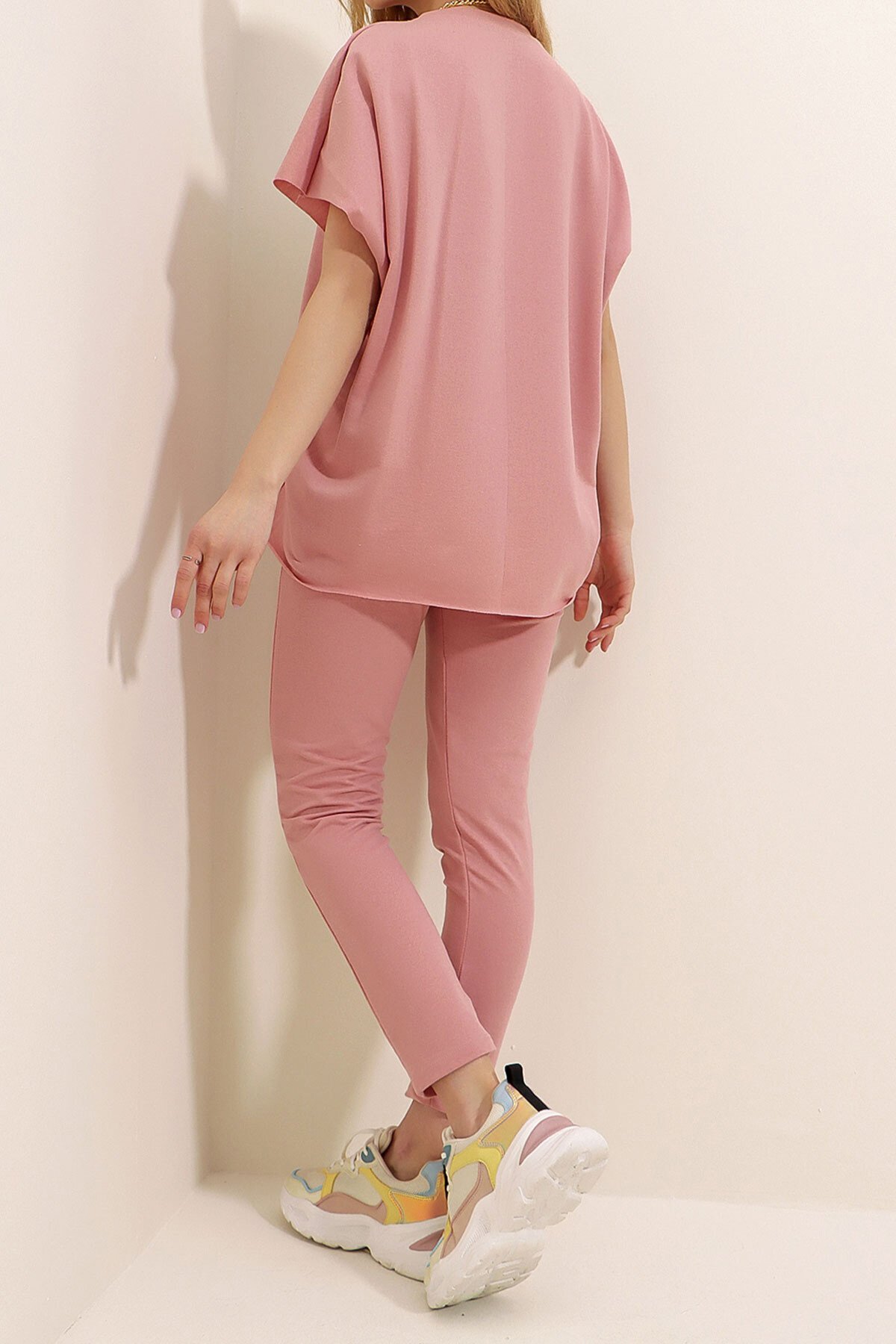 Pudra Pembe Bisiklet Yaka Rahat Kalıp Eşofman Takımı