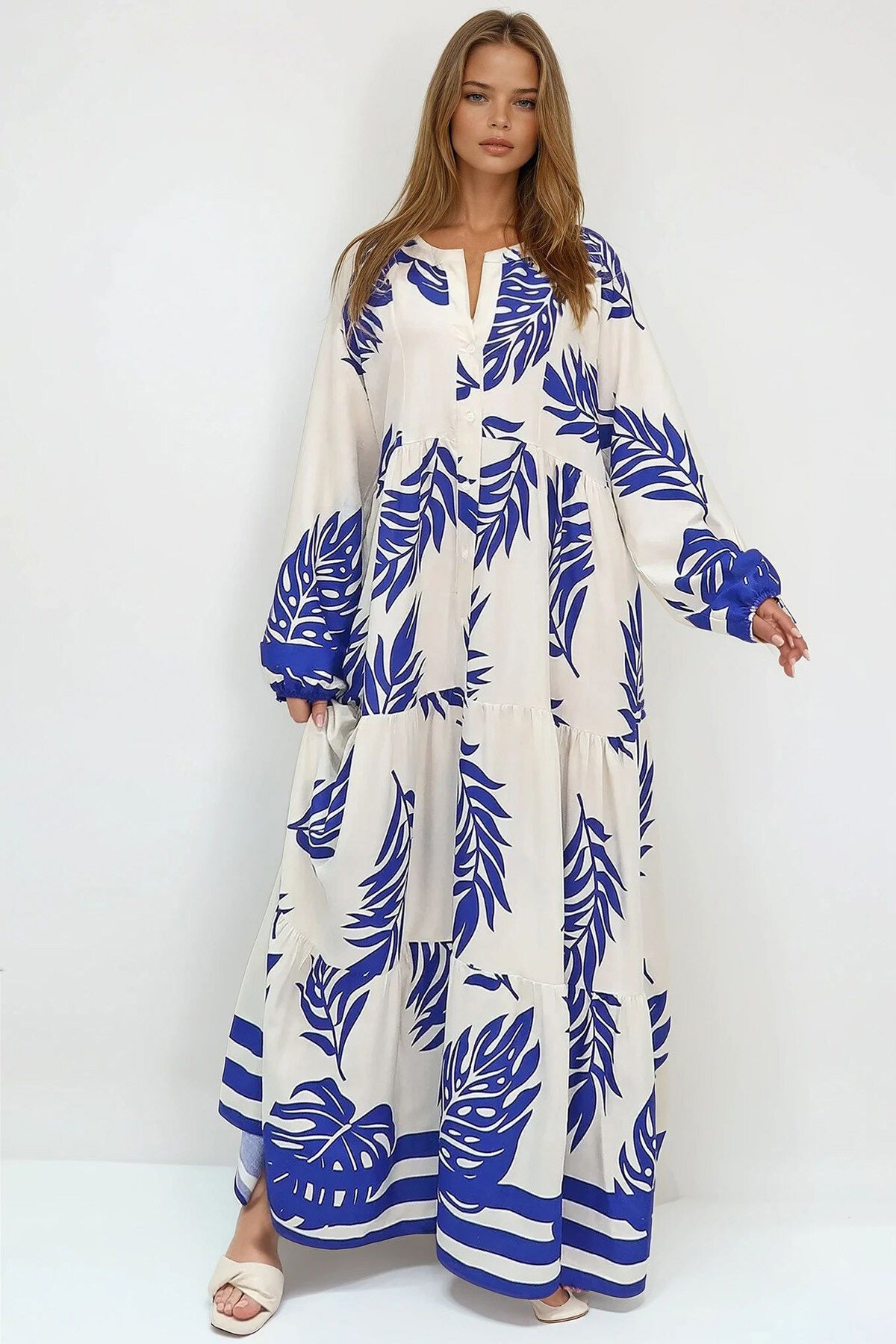 Saks Beyaz Hakim Yaka Şal Desenli Maxi Boy Elbise