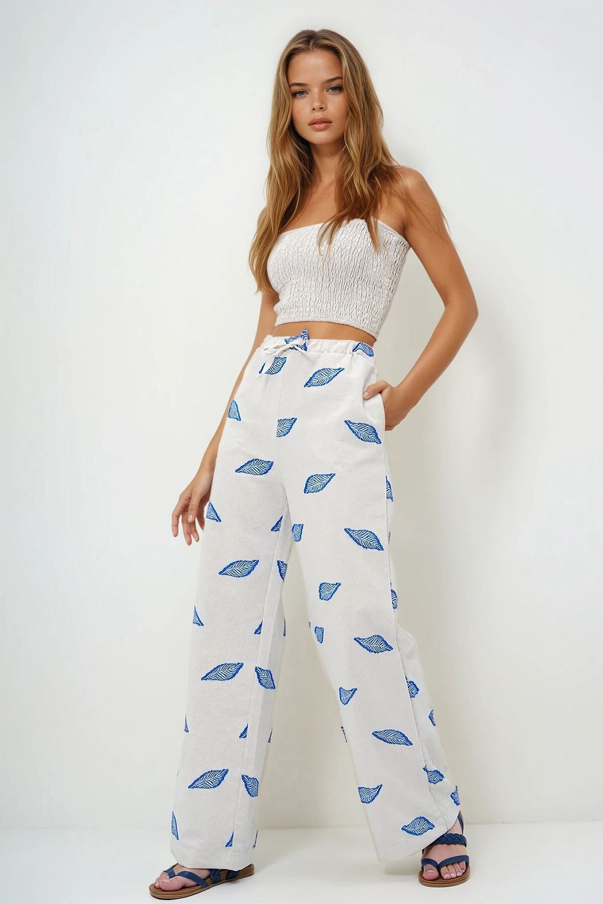 Saks Çift Cepli Yaprak Desenli Dokuma Keten Pantolon