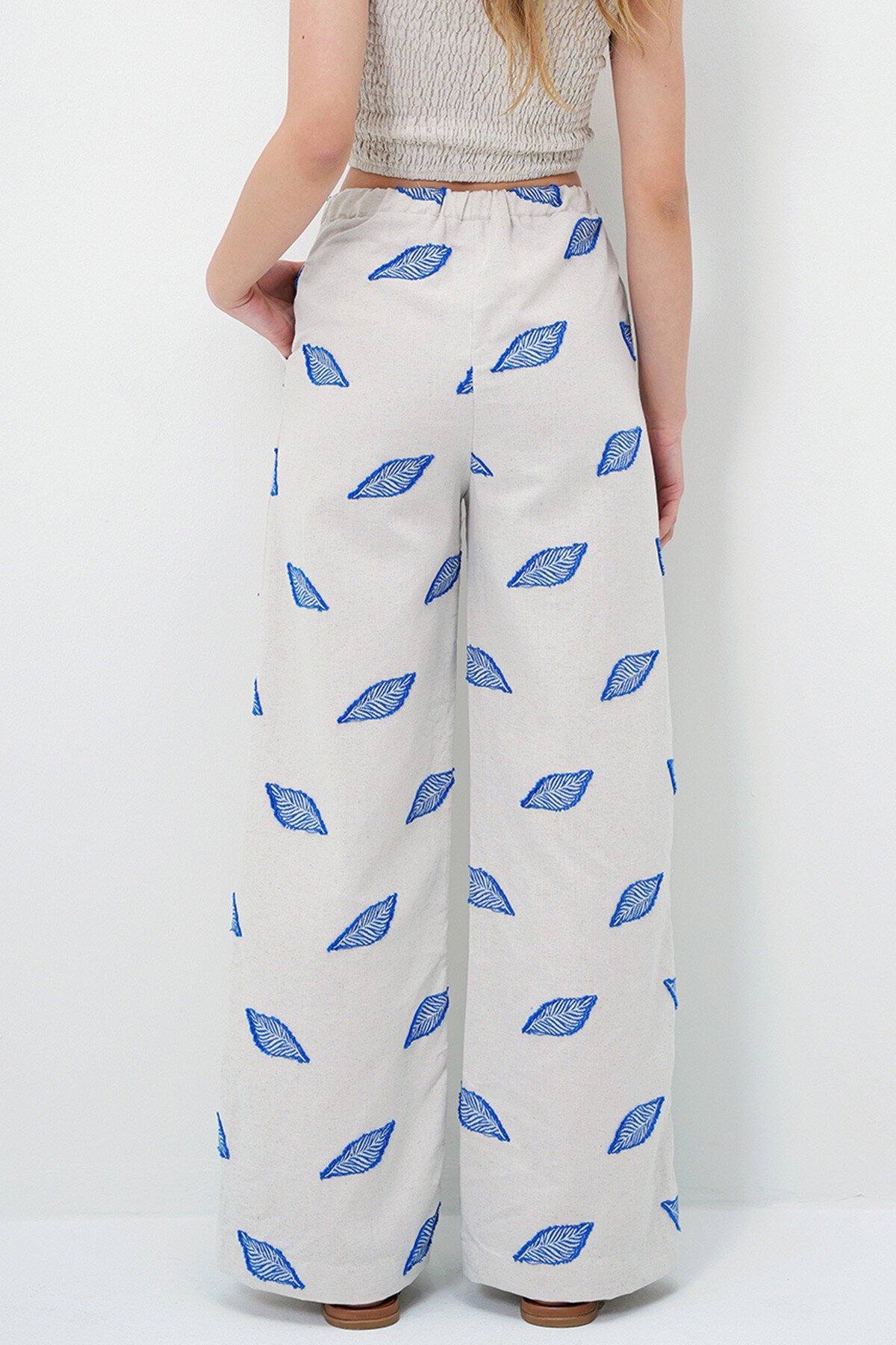 Saks Çift Cepli Yaprak Desenli Dokuma Keten Pantolon