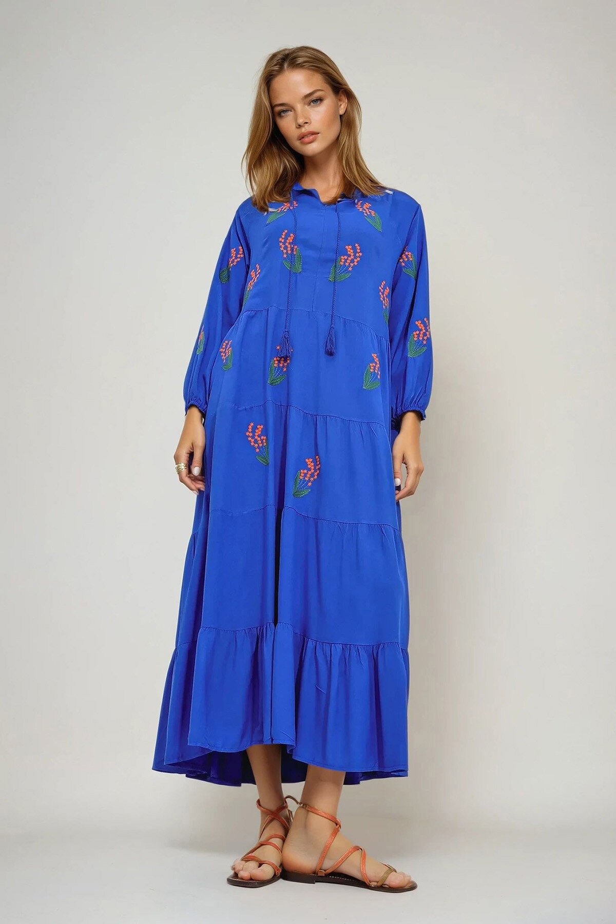 Saks Hakim Yaka Nakışlı Kat Kat Volanlı Dokuma Elbise