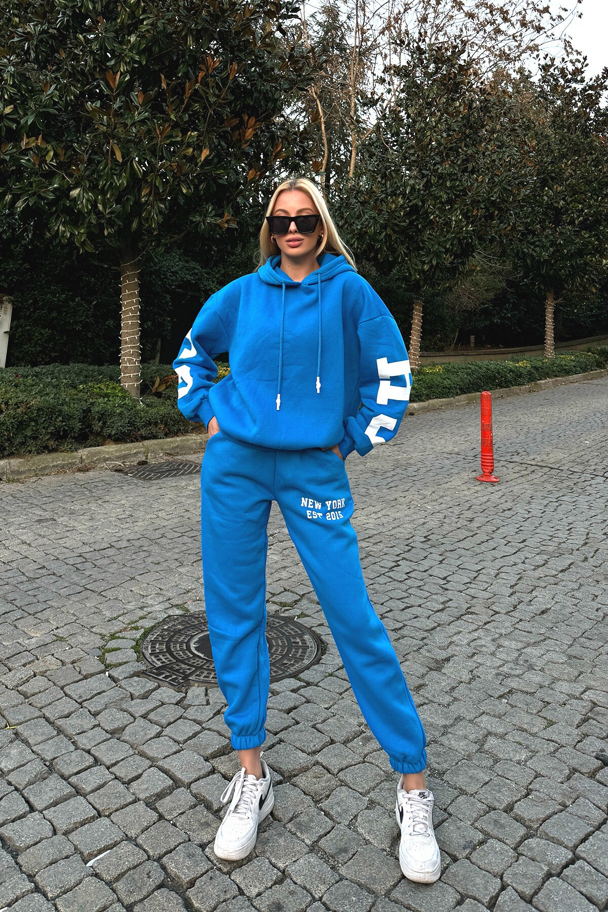 Saks Kapüşonlu 3 İplik Şardonlu ve Paçası Lastikli Eşofman Takımı