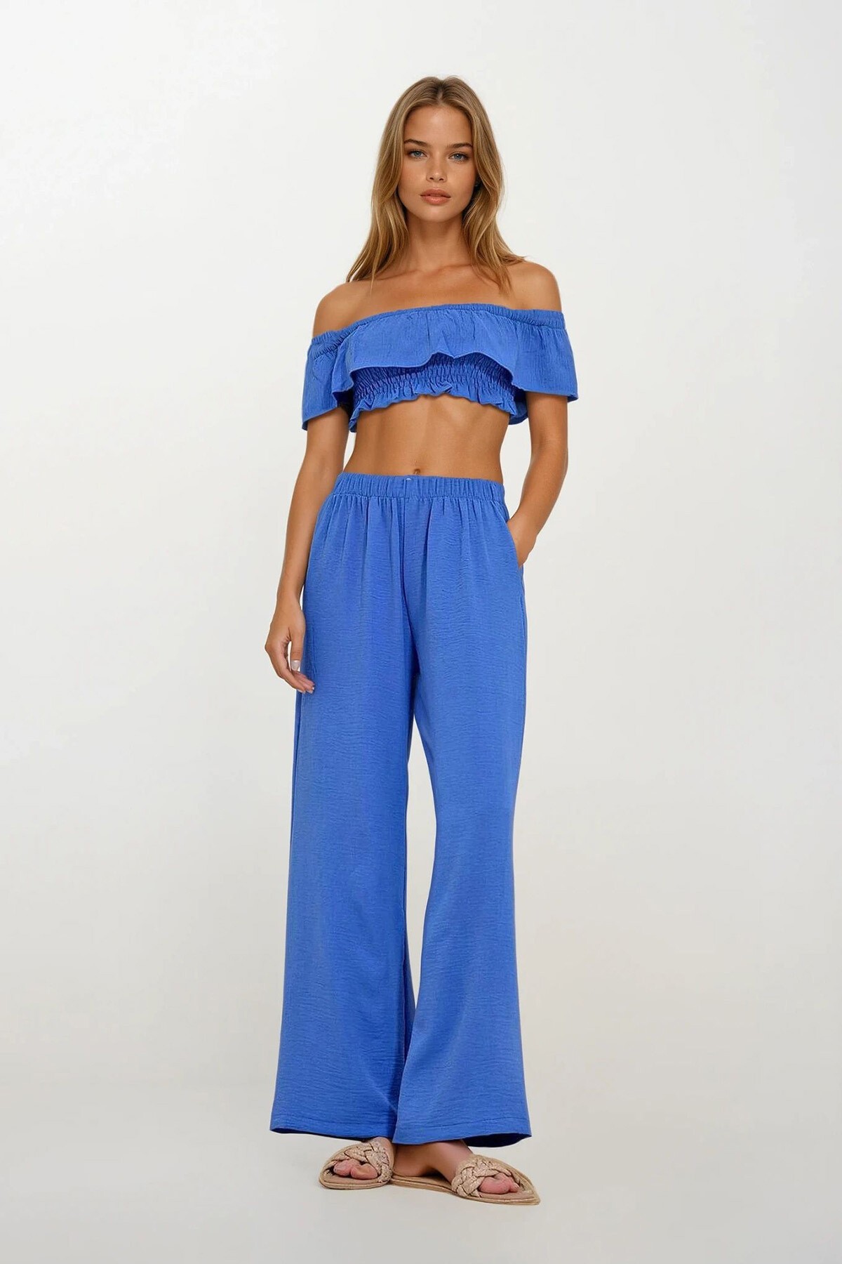 Saks Madonna Yaka Gipeli Crop Bluz Ve Palazzo Pantolon Dokuma Alt Üst Takım