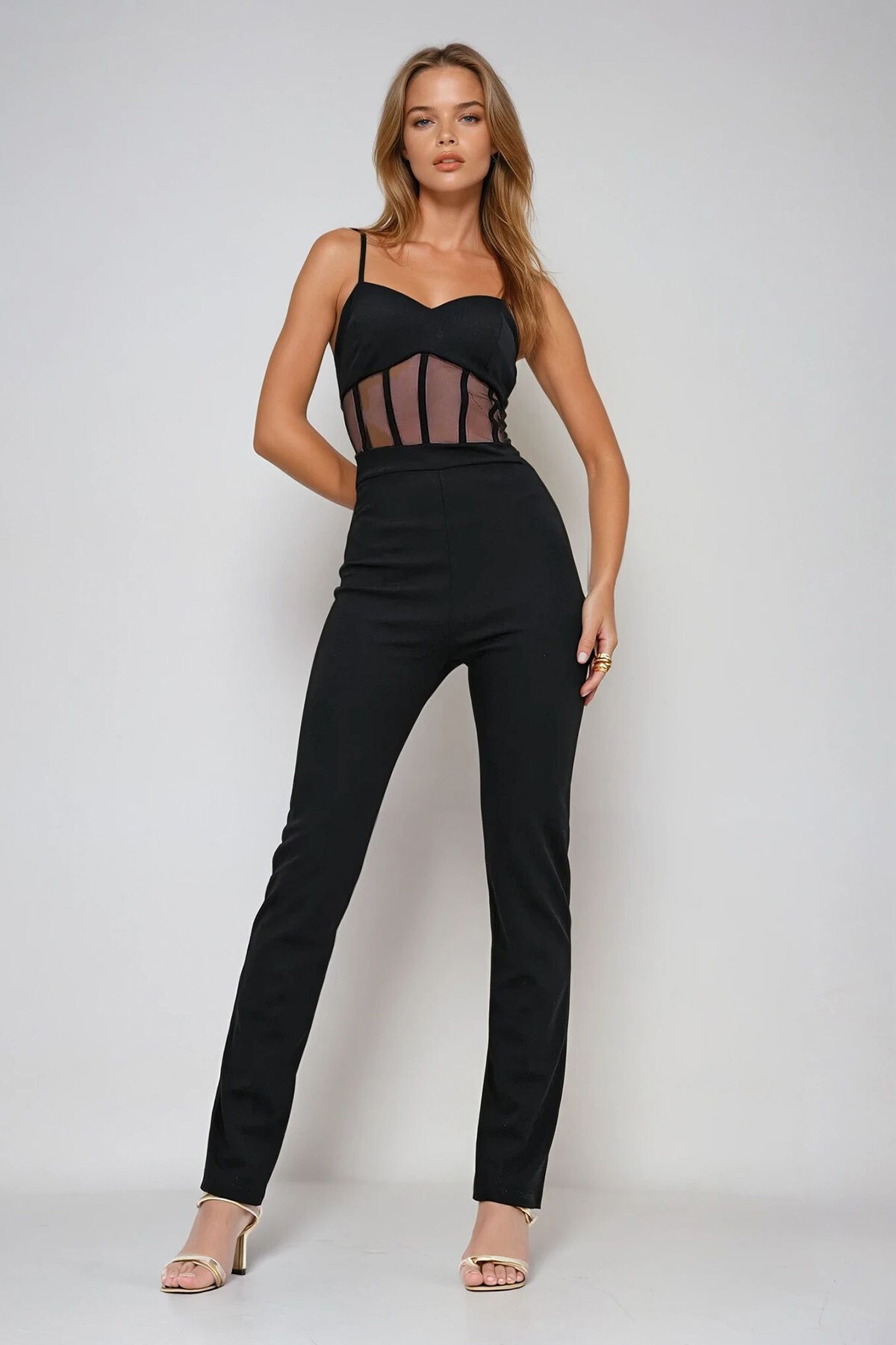 Siyah Askılı File Detaylı Arkası Fermuarlı Tulum