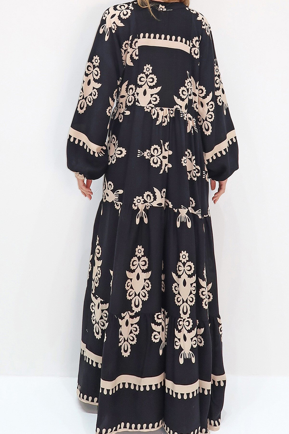 Siyah Bej Hakim Yaka Şal Desenli Maxi Boy Elbise