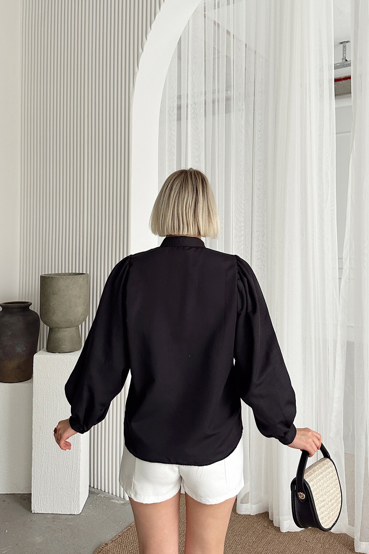 Siyah Beyaz Hakim Yaka Yarım Pat Balon Kol Poplin Dokuma 2Lİ Set Gömlek Takım