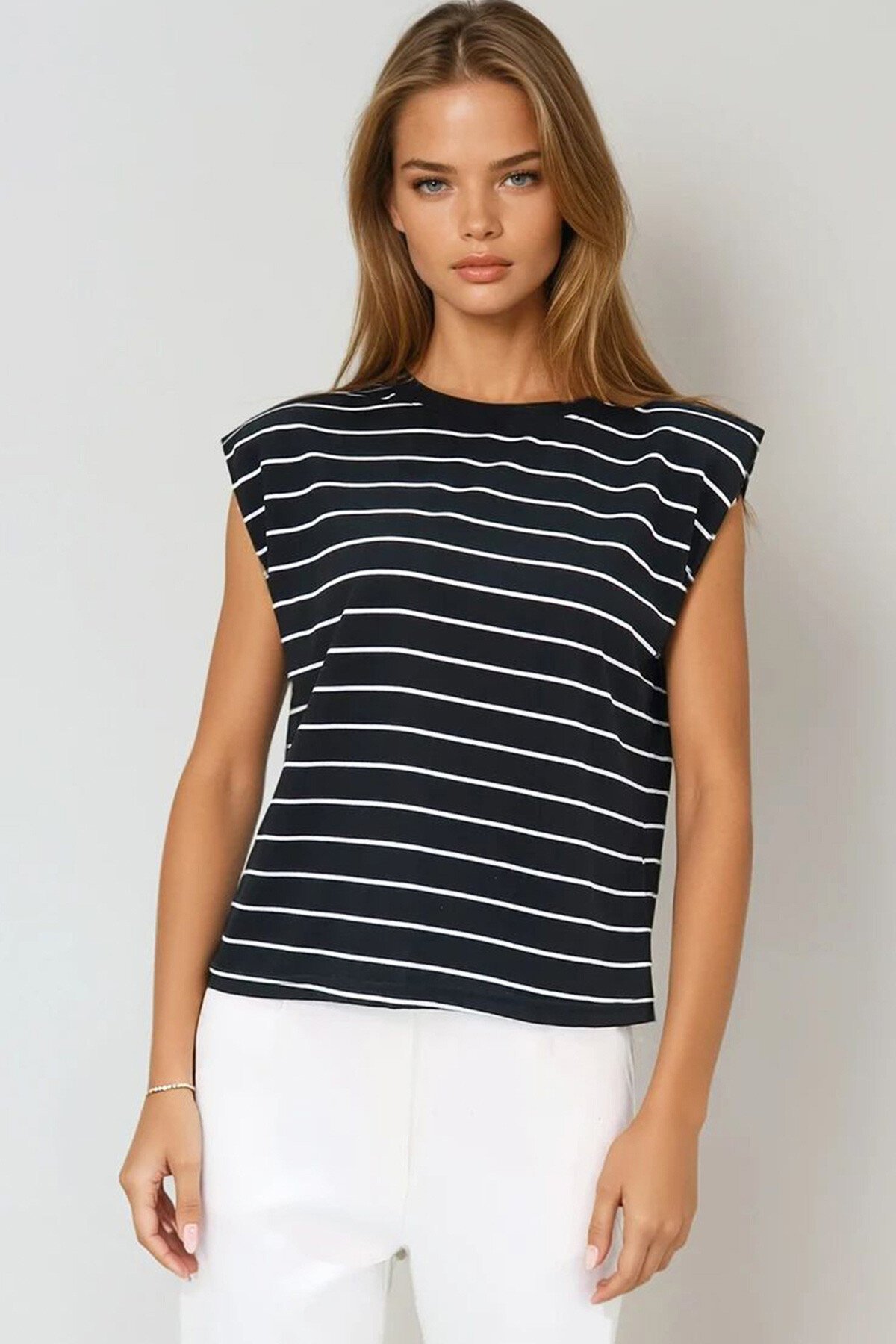 Siyah Bisiklet Ribana Yakalı Omuzları Vatkalı Çizgili T Shirt