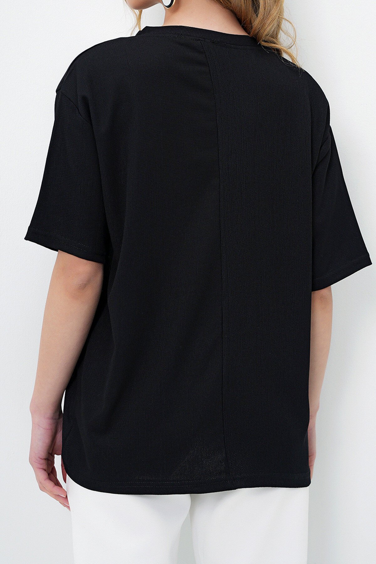 Siyah Bisiklet Yaka Dokulu Basic T Shırt